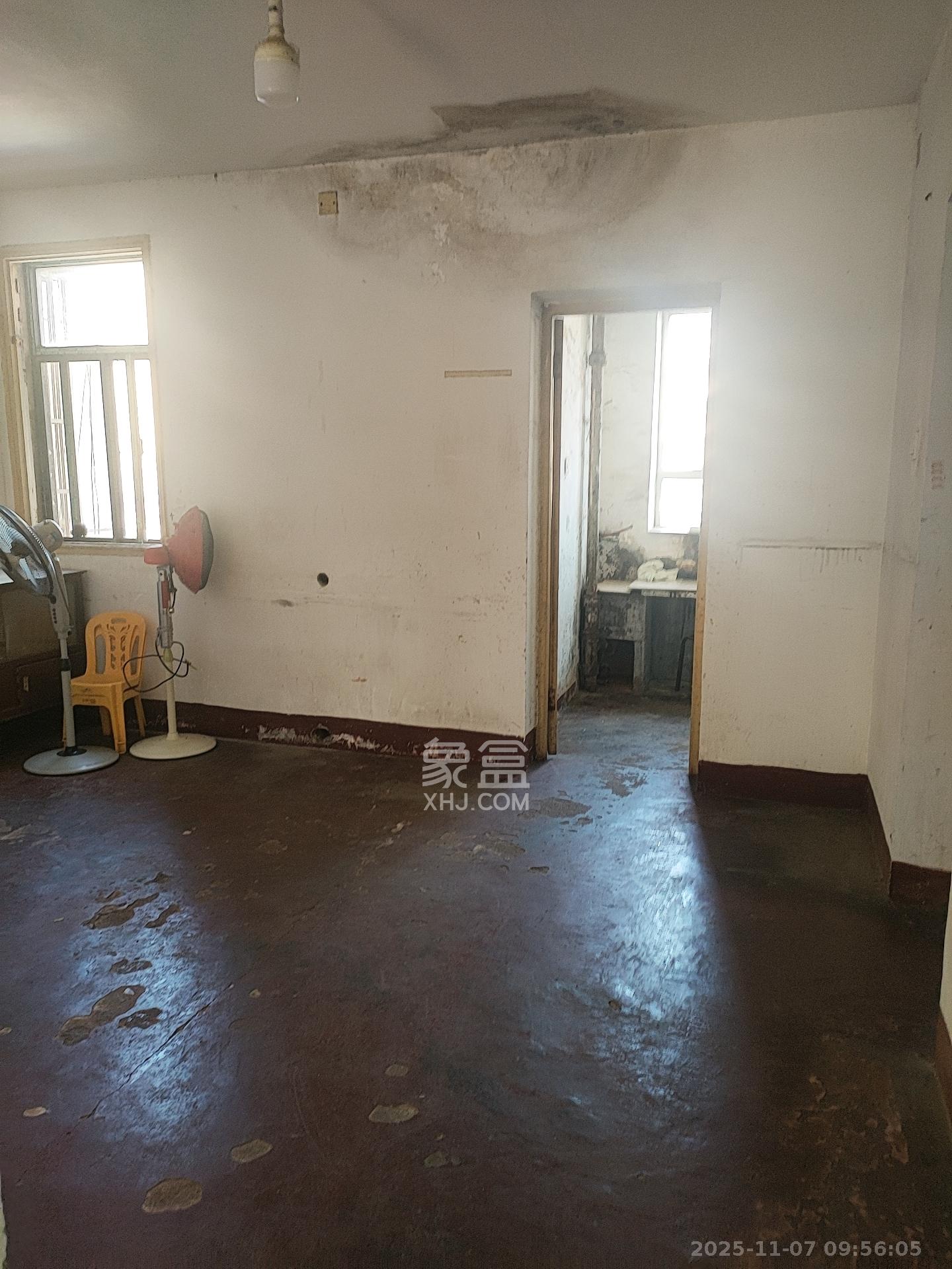 杏花园私房散盘  2室1厅1卫    700.0元/月室内图