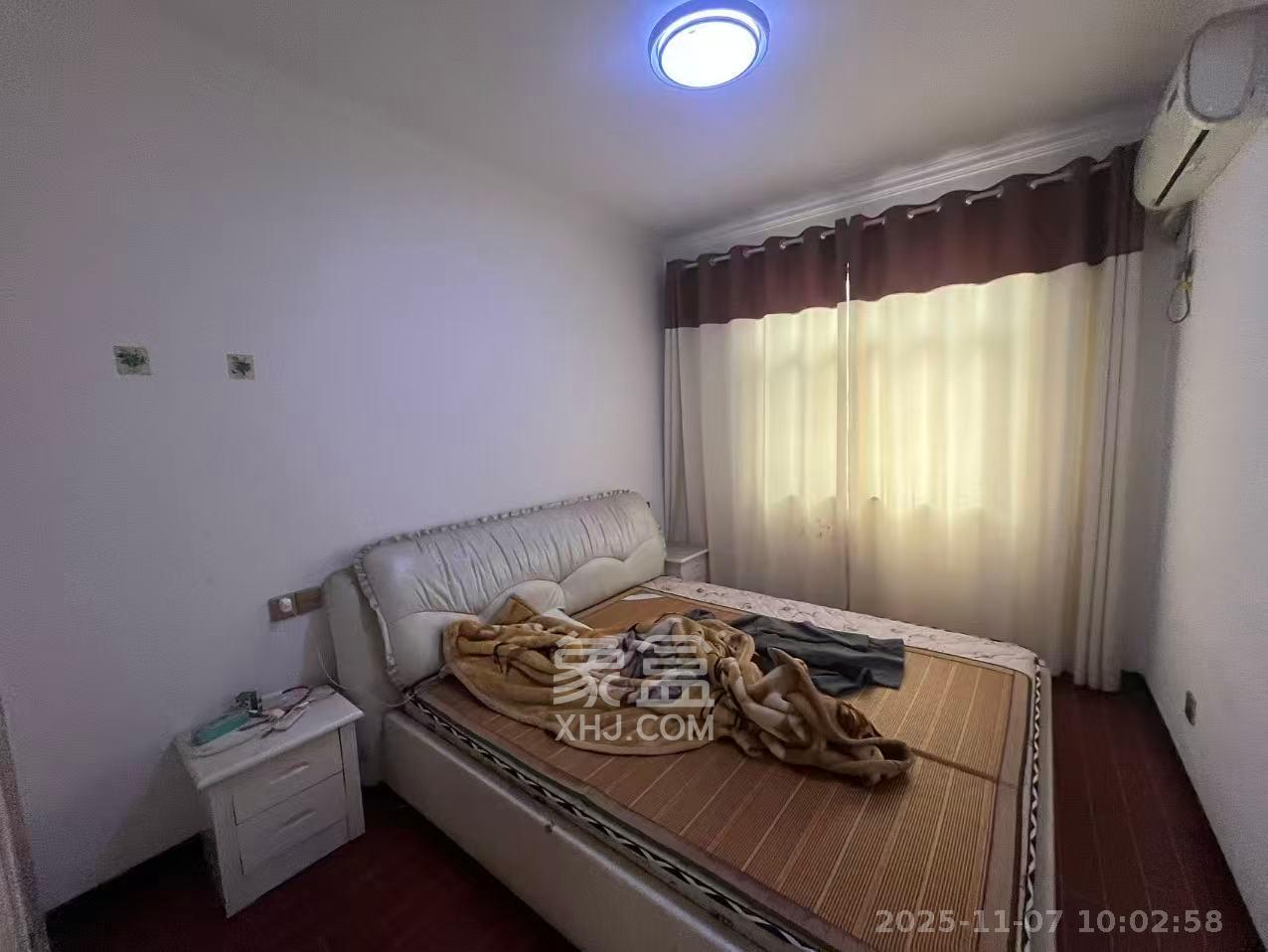 景塘家园  3室2厅1卫    2200.0元/月室内图