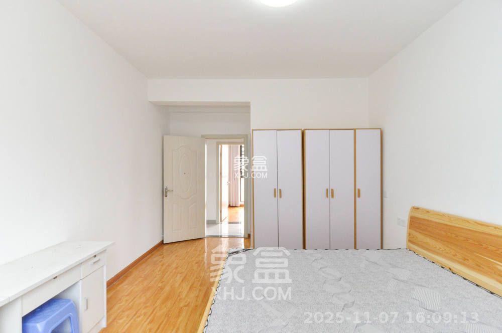 梅溪湖金茂悦（金悦雅苑）  4室2厅2卫    3300.0元/月室内图