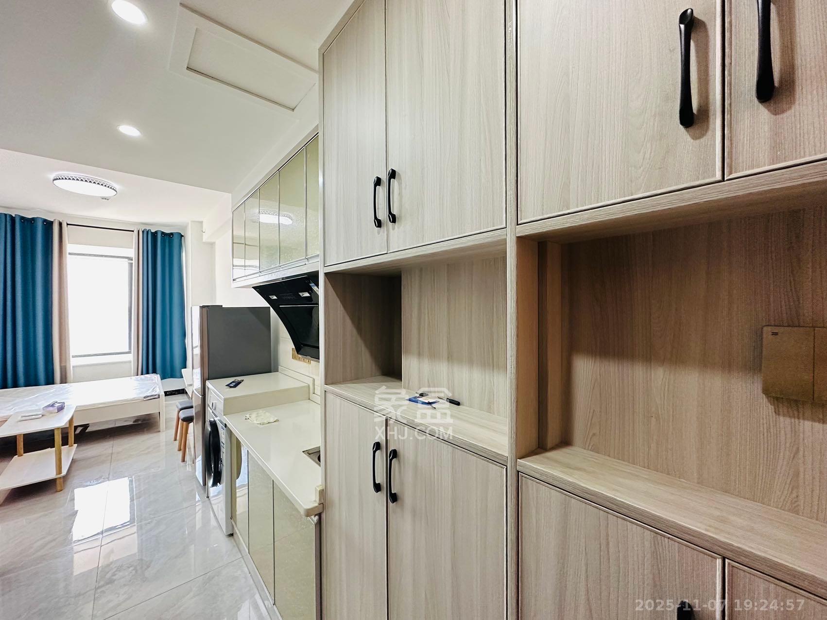 保利麓谷林语I区  1室1厅1卫    1500.0元/月室内图