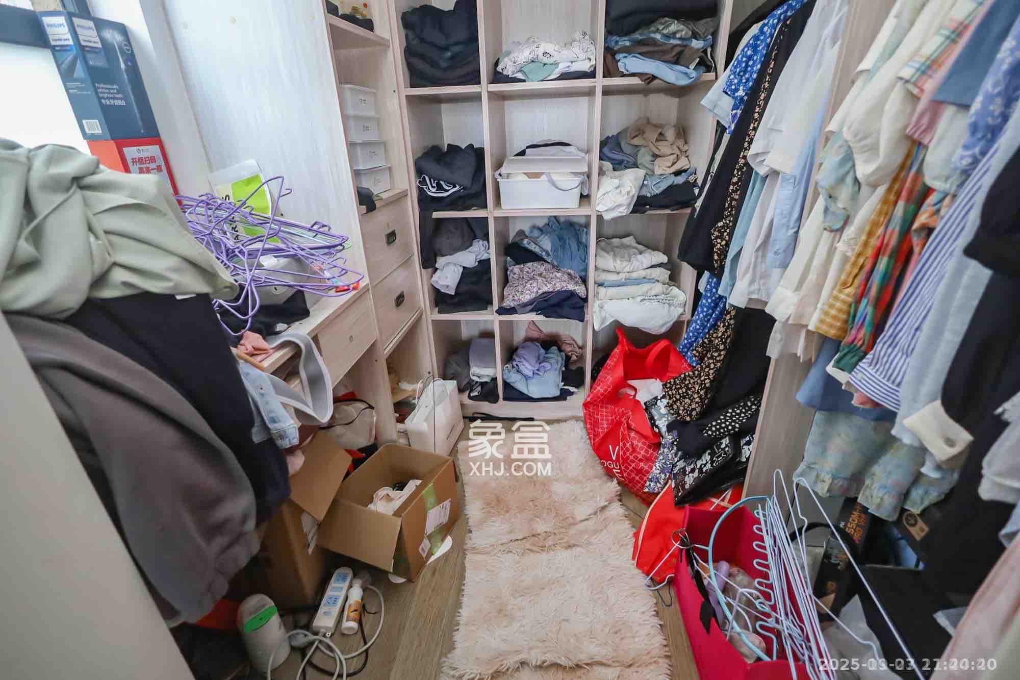 奥克斯广场 3室2厅2卫 3200.0元/月 奥克斯广场 3室2厅2卫 3200.0元/月室内图