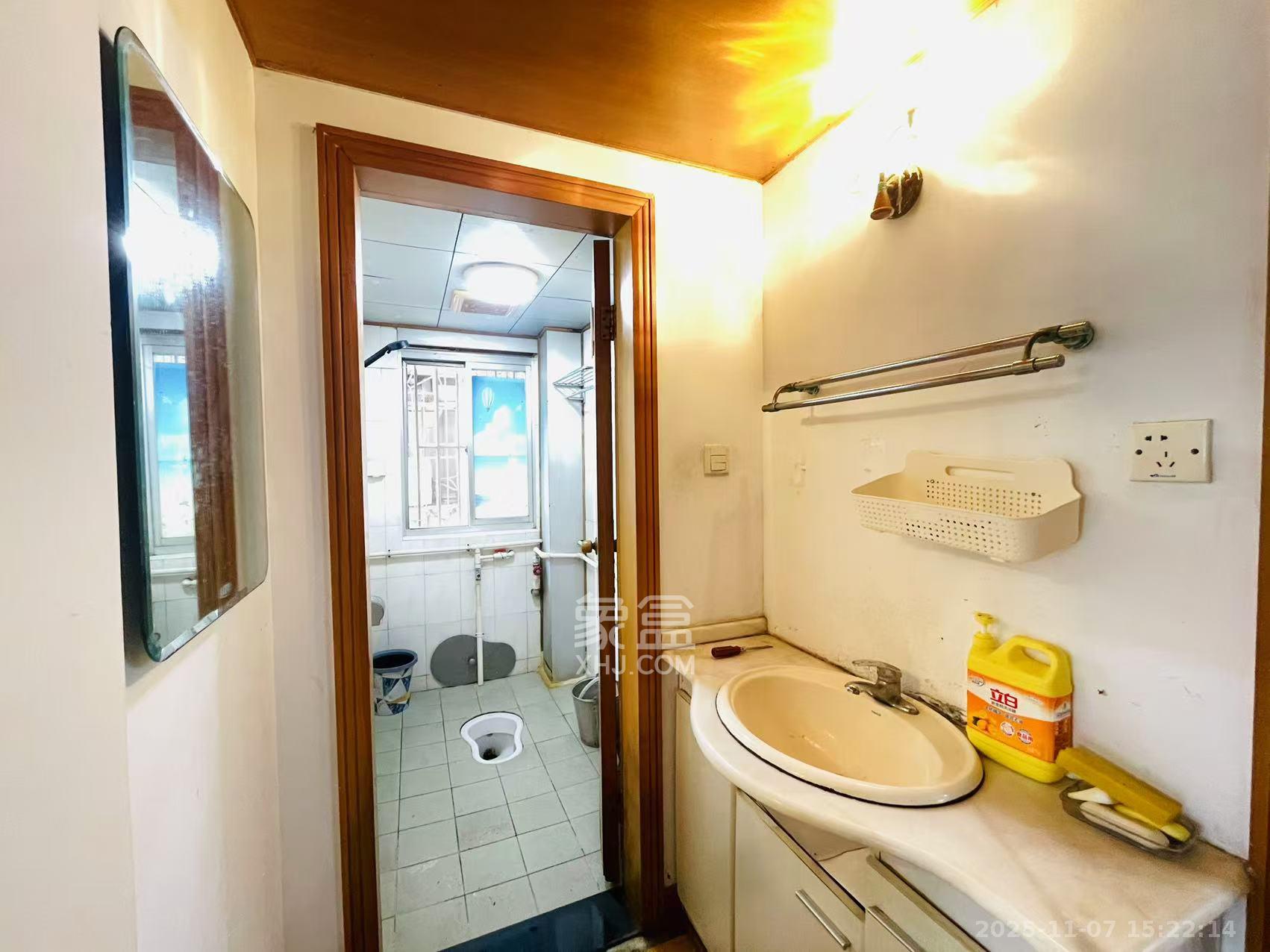 陈家湖小区  4室2厅2卫    3200.0元/月室内图