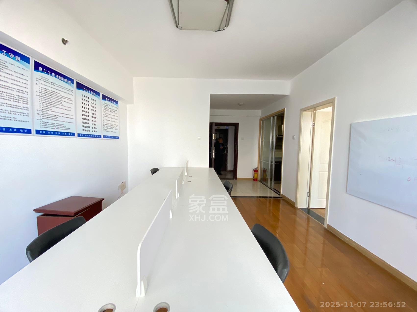 长城华都  1室1厅1卫    1600.0元/月室内图