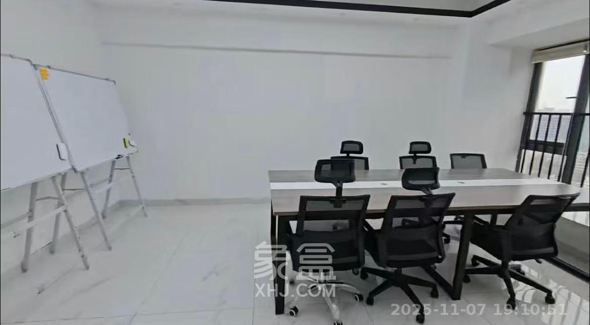 复地星光天地  3室1厅1卫    4600.0元/月室内图