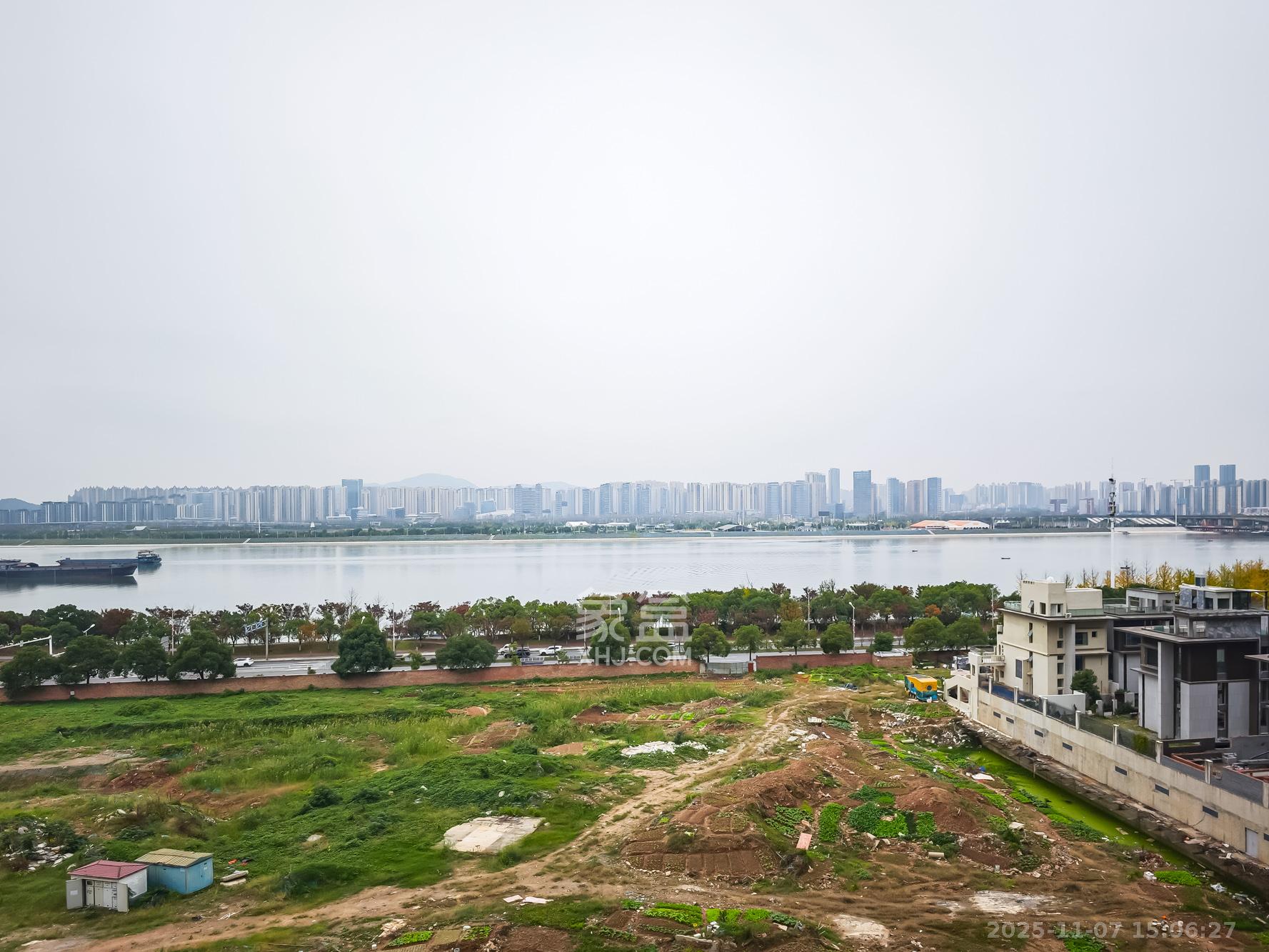 长沙万境潇湘  3室2厅2卫    137.0万其他