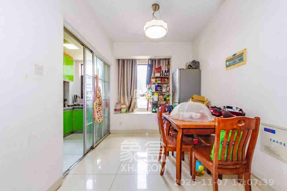 山语城二期  3室1厅1卫    1500.0元/月室内图