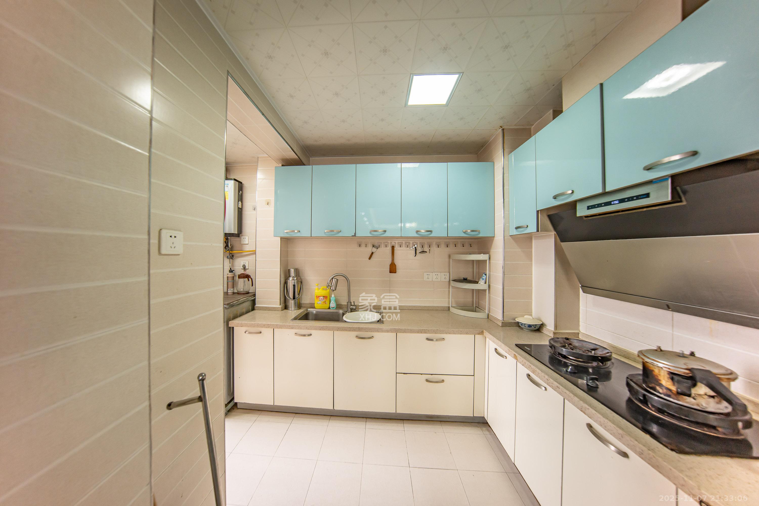 华润橡树湾 3室2厅1卫 69.8万 华润橡树湾 3室2厅1卫 69.8万厨房