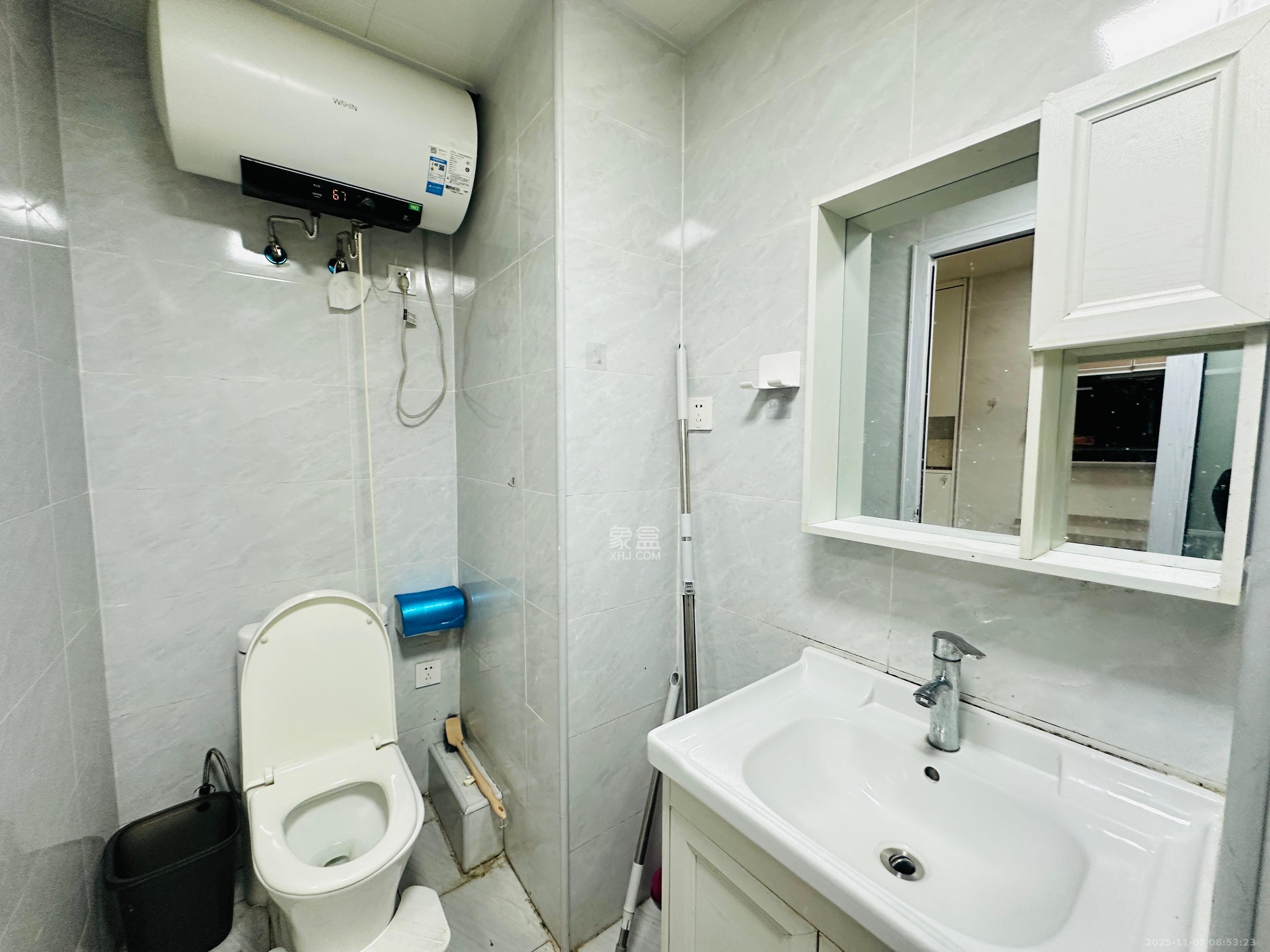 新力铂园（江山云著）  1室1厅1卫    1550.0元/月室内图