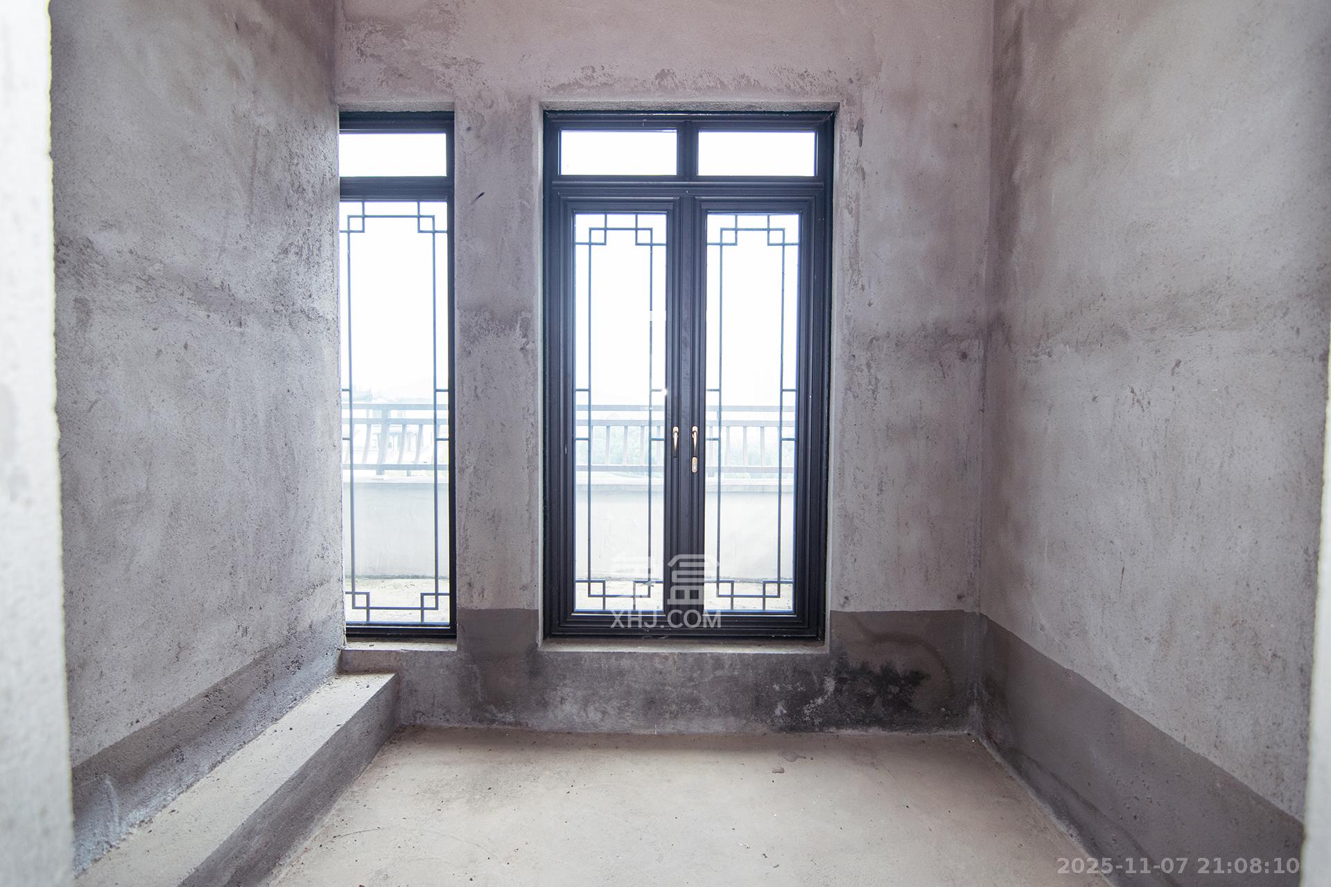 绿城高尔夫小镇  6室2厅2卫    900.0万其他