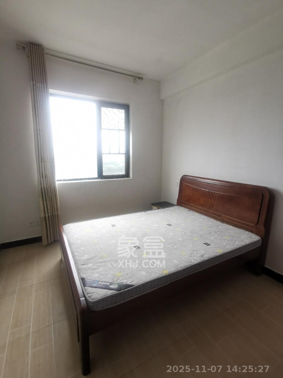 佳辉丽景鑫城  3室2厅1卫    2000.0元/月室内图