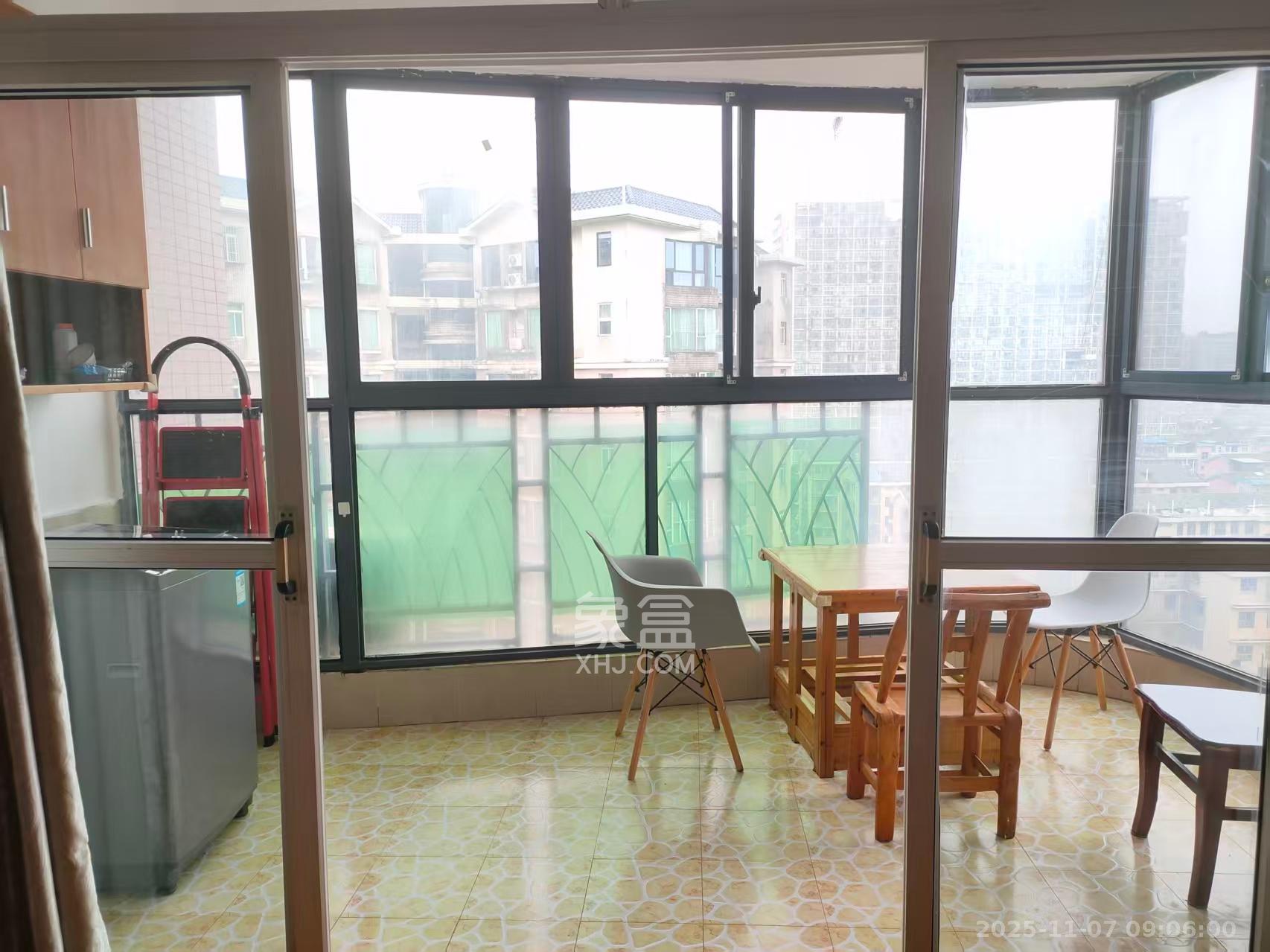 左岸春天 3室2厅2卫 2800.0元/月 左岸春天 3室2厅2卫 2800.0元/月室内图