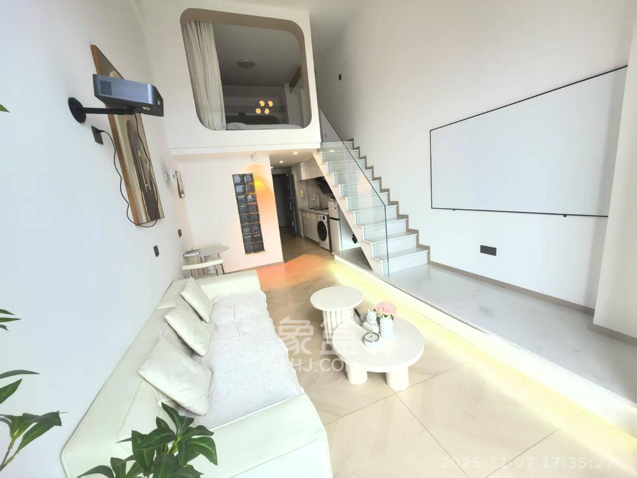 万润时光里  2室1厅1卫    2400.0元/月室内图