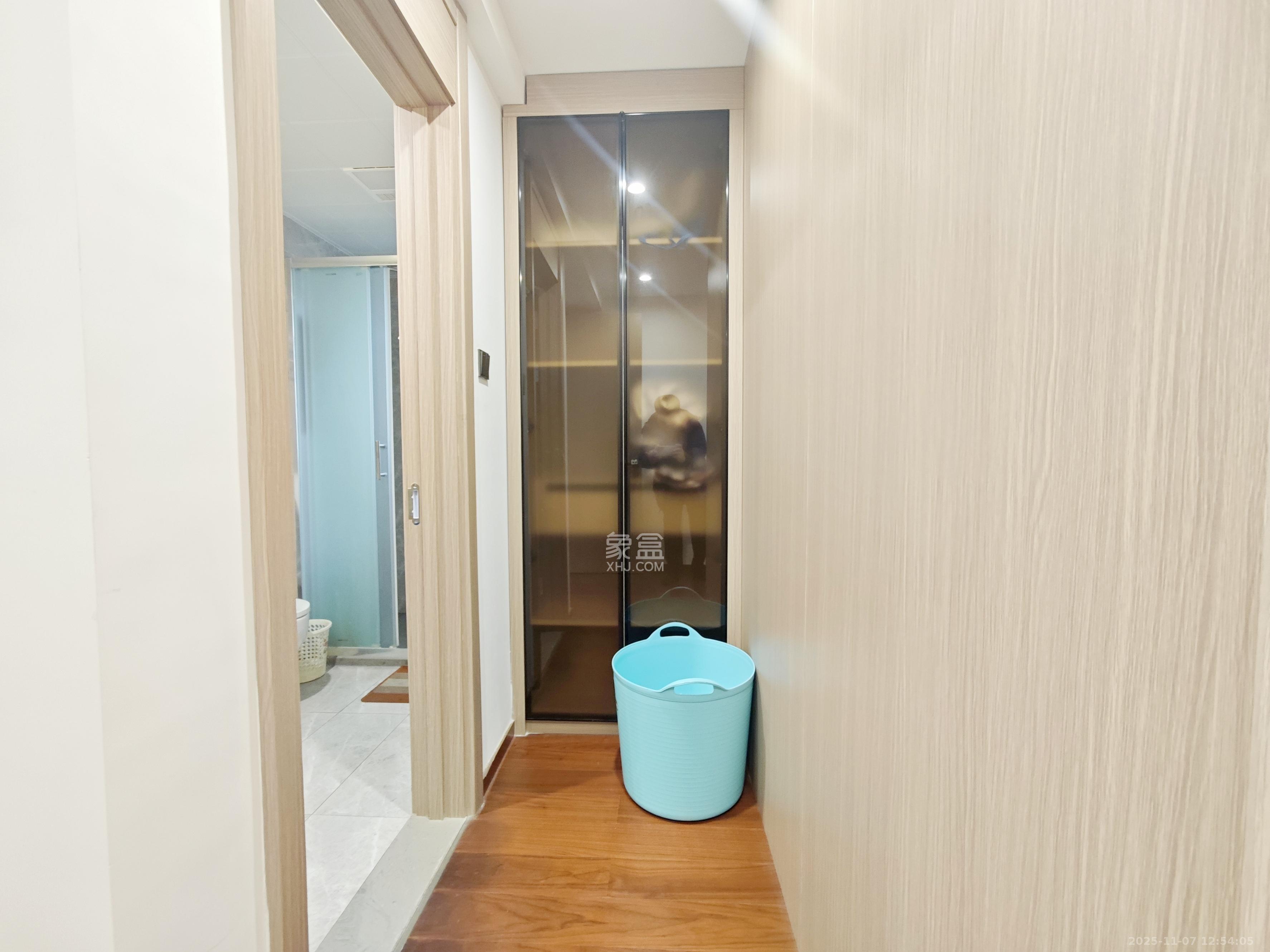 旭辉雨花郡 4室2厅2卫 4300.0元/月 旭辉雨花郡 4室2厅2卫 4300.0元/月室内图