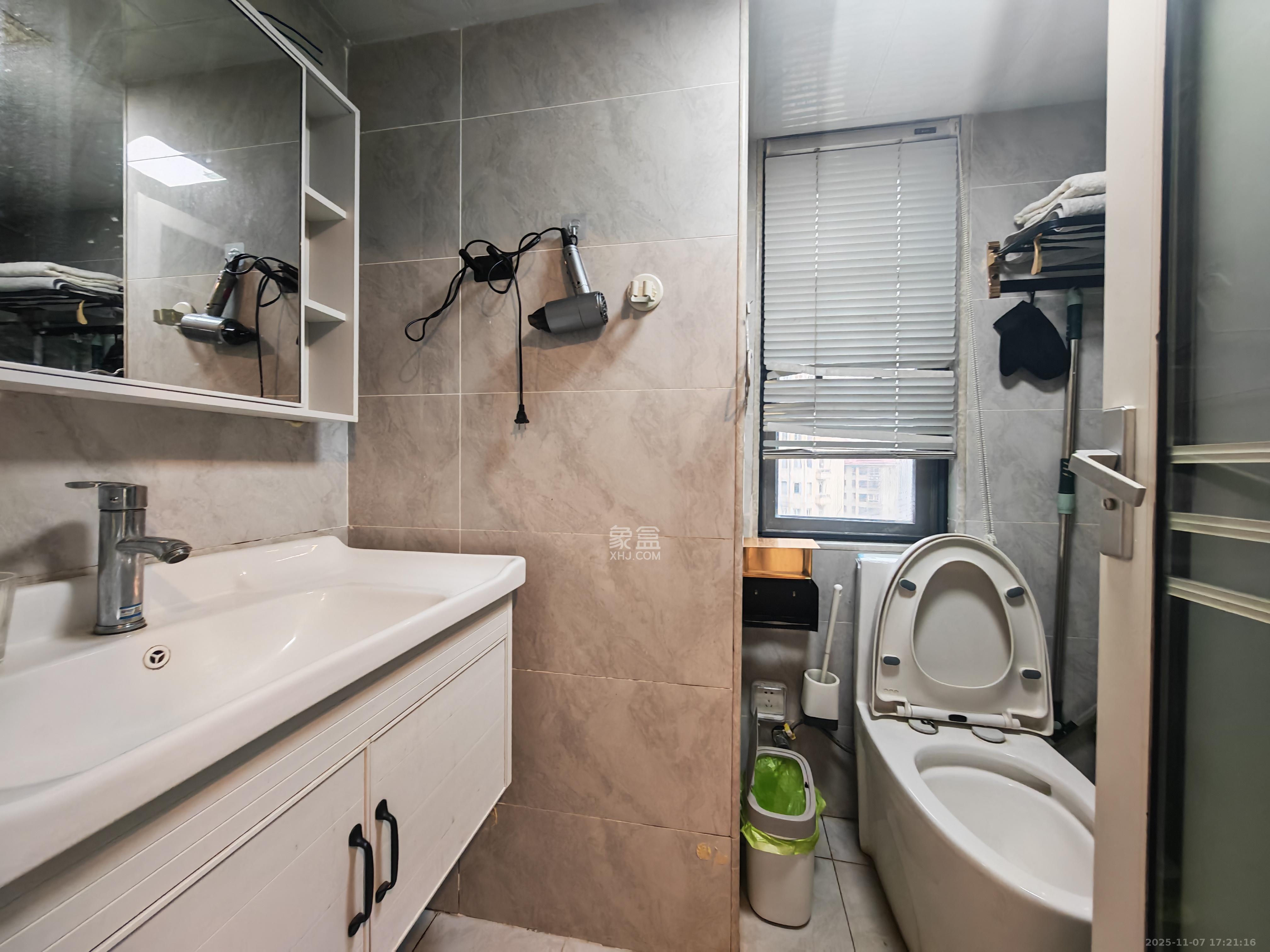 钱隆世家 2室1厅1卫 1700.0元/月 钱隆世家 2室1厅1卫 1700.0元/月室内图