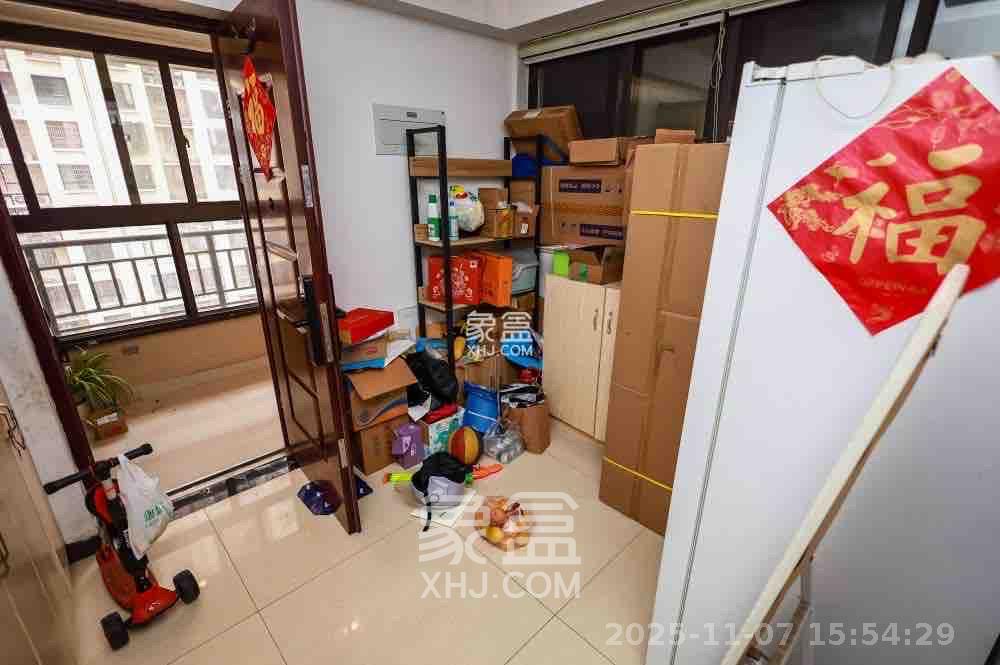 金科世界城 3室2厅1卫 2200.0元/月 金科世界城 3室2厅1卫 2200.0元/月室内图