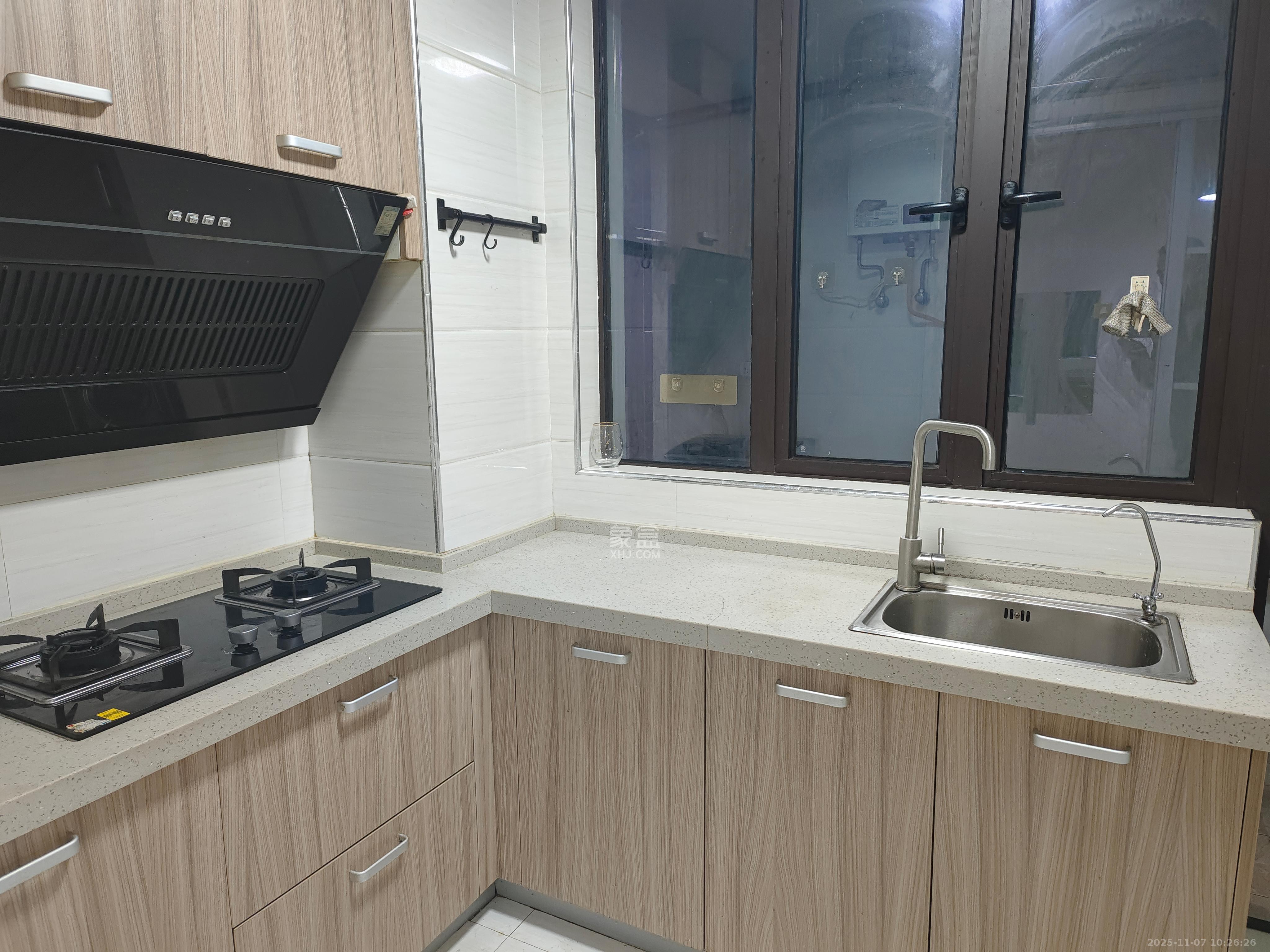 光明E城  2室2厅1卫    2300.0元/月室内图