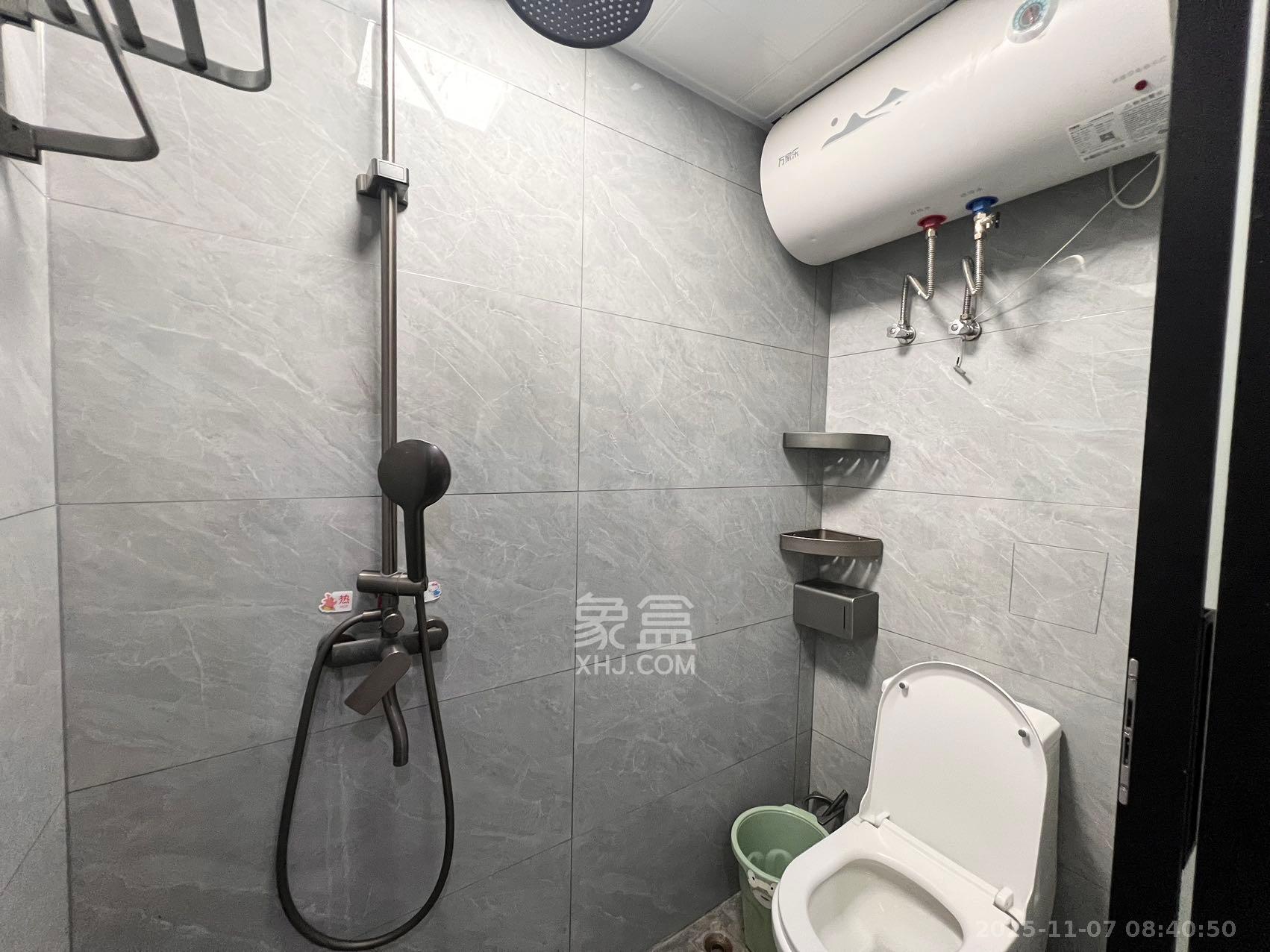 保利天禧EF区 1室1厅1卫 1700.0元/月 保利天禧EF区 1室1厅1卫 1700.0元/月室内图