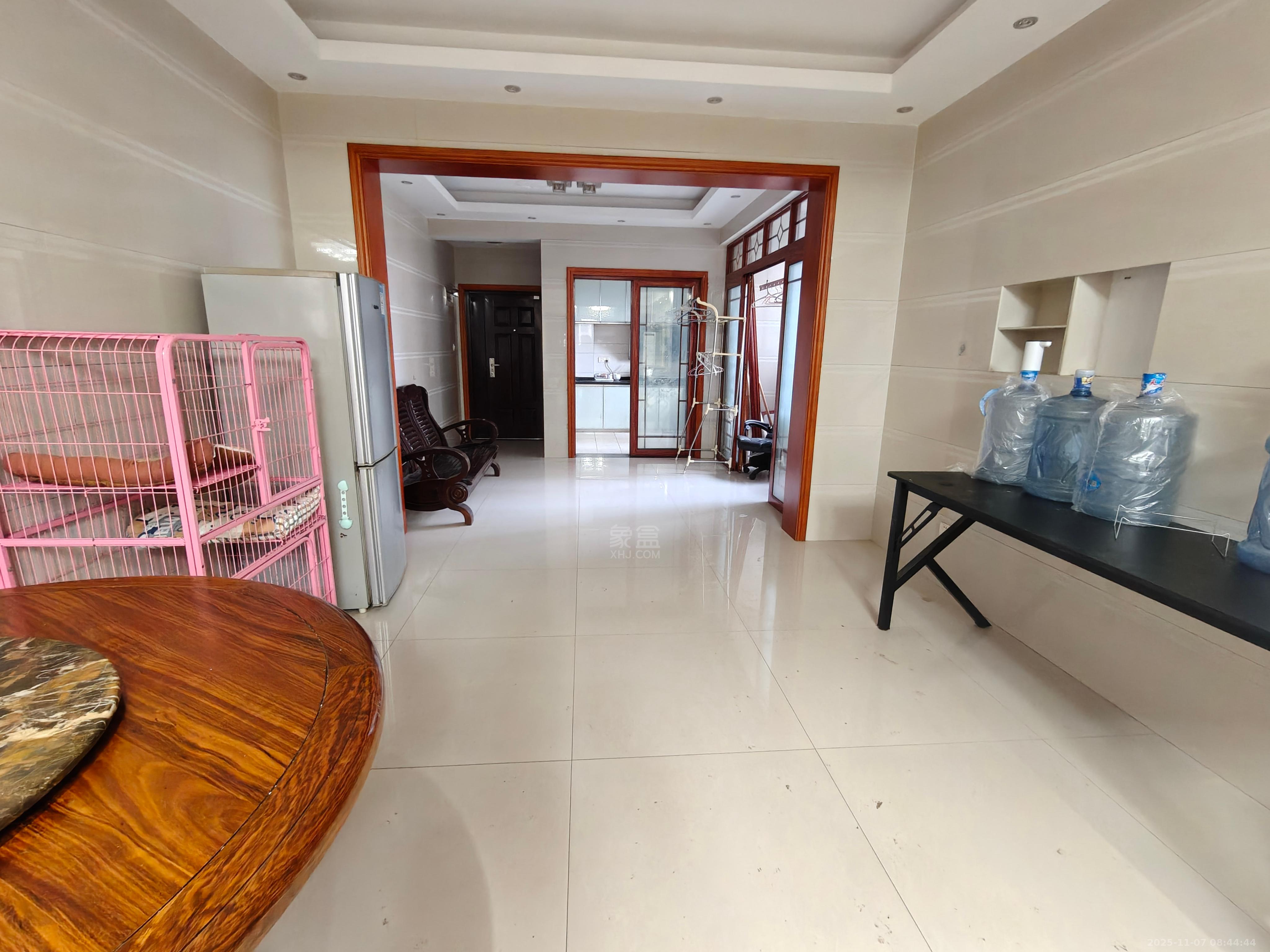 翠谷城 3室2厅2卫 2000.0元/月 翠谷城 3室2厅2卫 2000.0元/月室内图