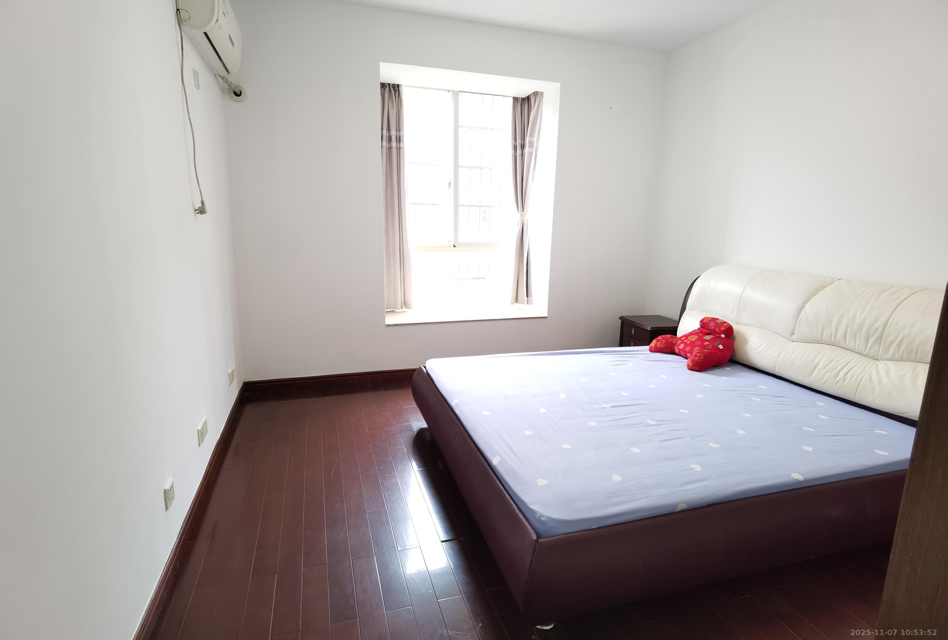 枫林绿洲 3室2厅2卫 2400.0元/月 枫林绿洲 3室2厅2卫 2400.0元/月室内图