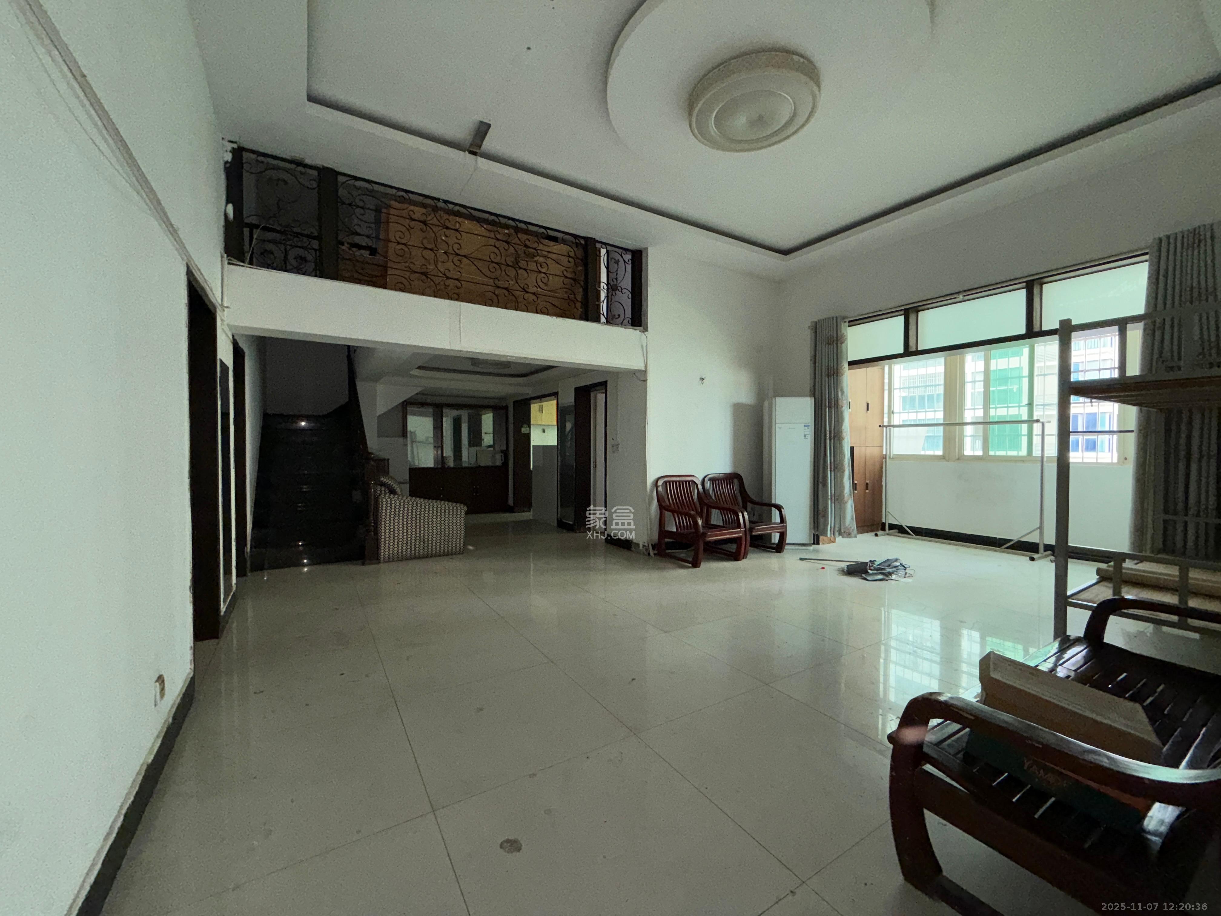 民基大厦  4室1厅1卫    3200.0元/月