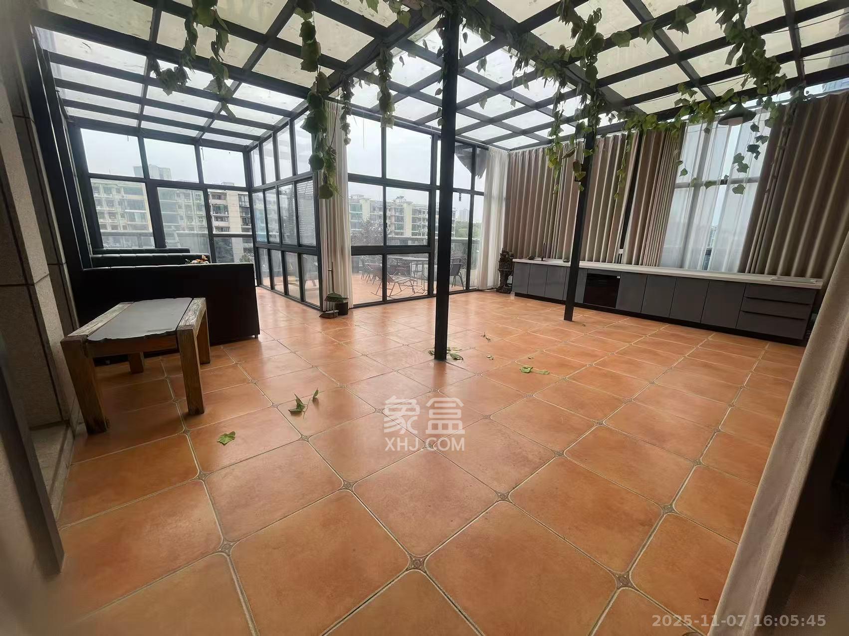 融科东南海   1200.0㎡      45000.0元/月室内图