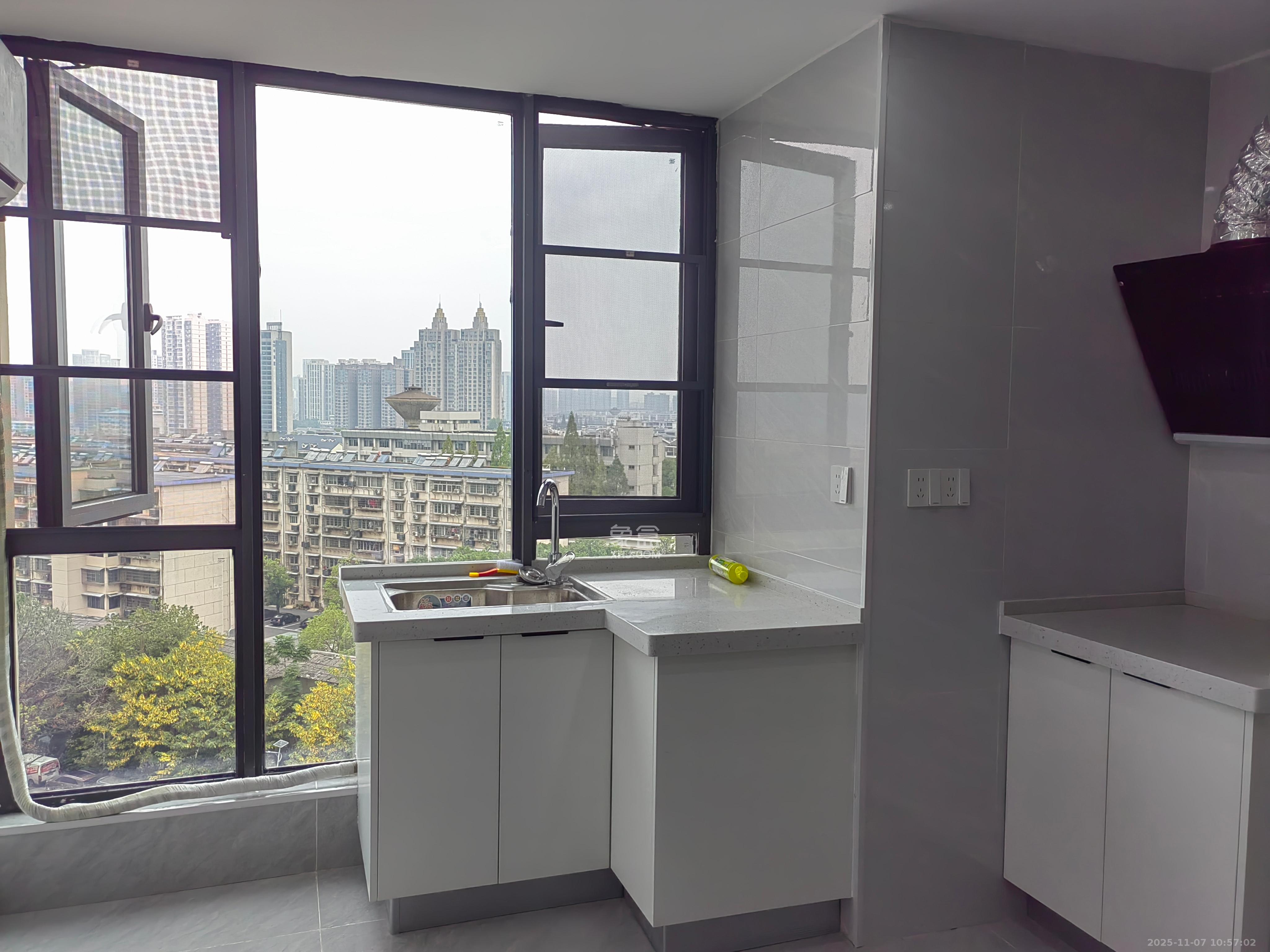 卓越伊景苑 2室1厅1卫 1500.0元/月 卓越伊景苑 2室1厅1卫 1500.0元/月室内图