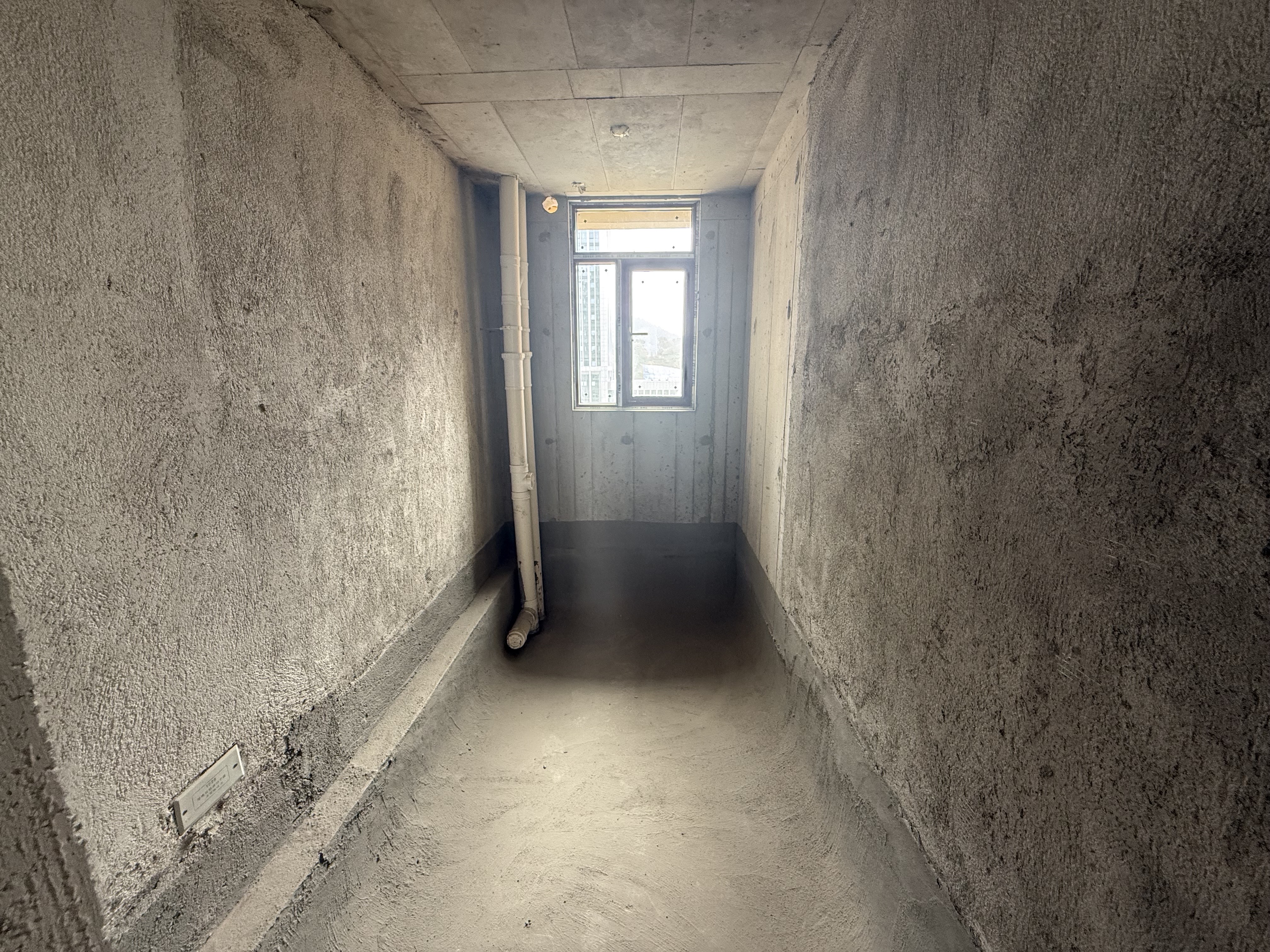 吉大汉珠山府  4室2厅2卫    108.0万客厅