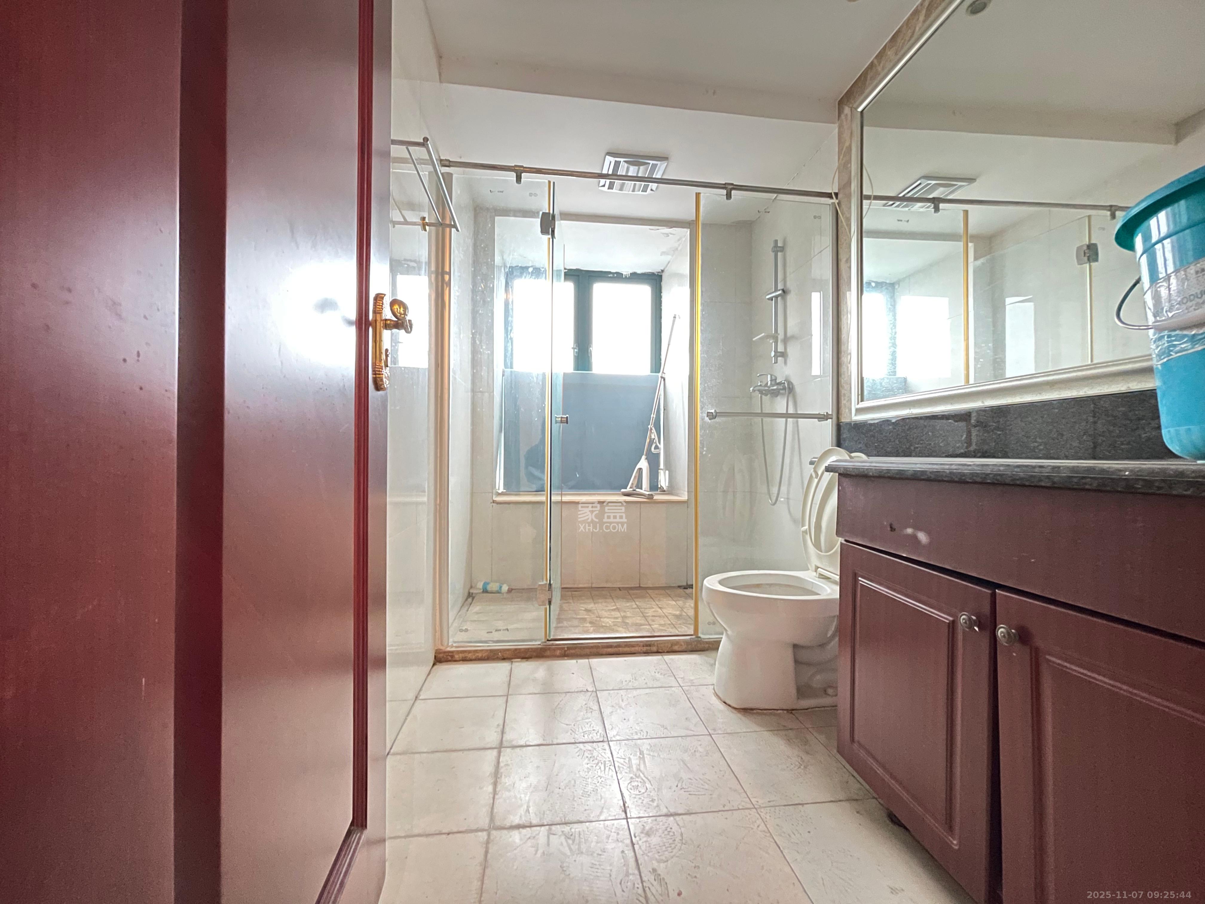 恒大名都 5室2厅4卫 3800.0元/月 恒大名都 5室2厅4卫 3800.0元/月室内图