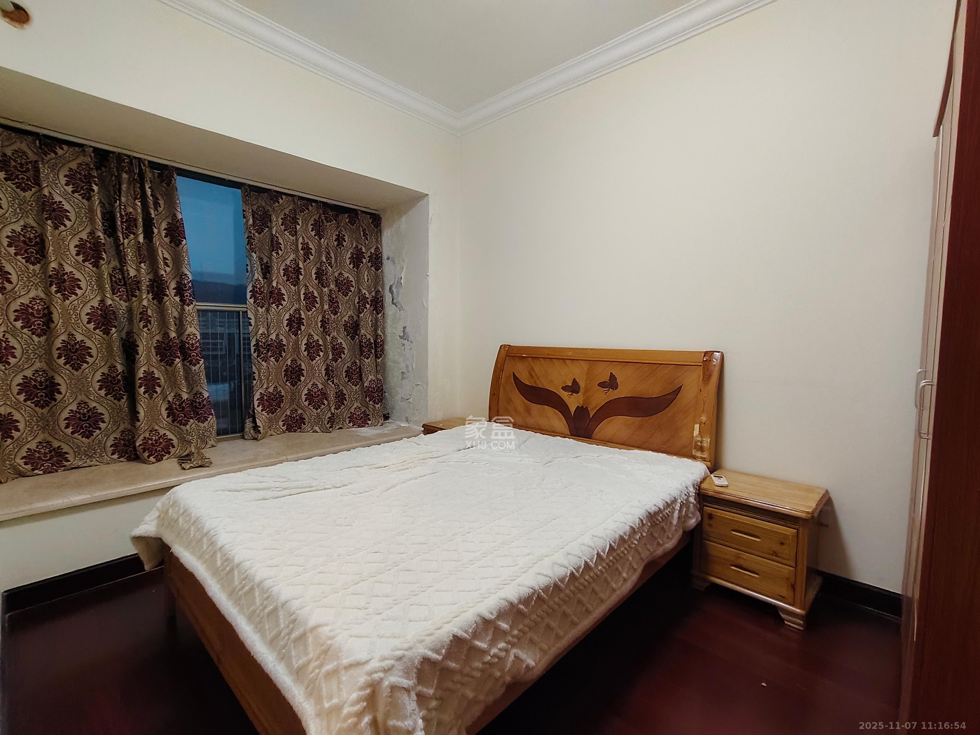 恒大华府 2室2厅1卫 1800.0元/月 恒大华府 2室2厅1卫 1800.0元/月室内图