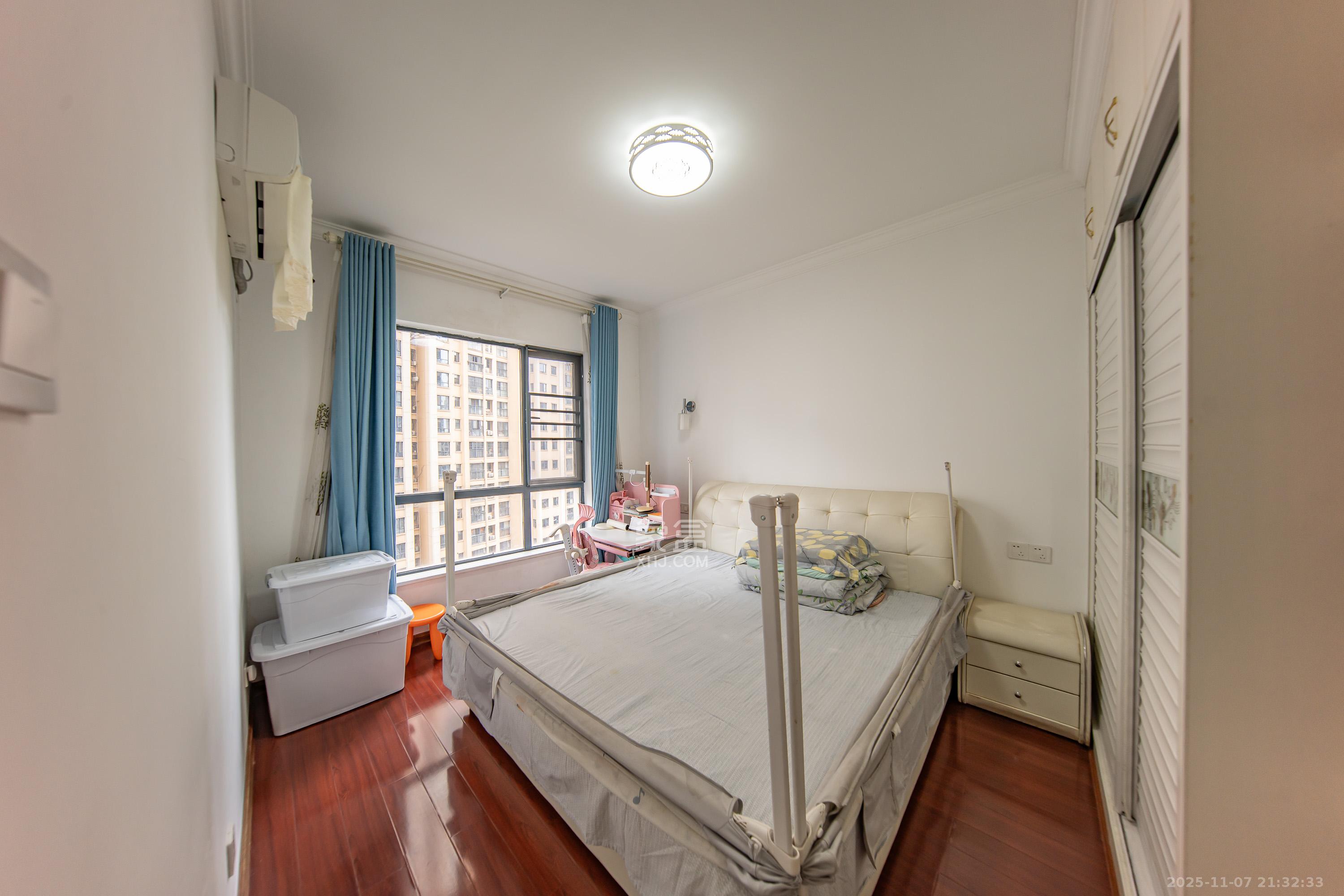 湘熙水郡(观澜海赋家园) 3室2厅1卫 98.0万 湘熙水郡(观澜海赋家园) 3室2厅1卫 98.0万卧室