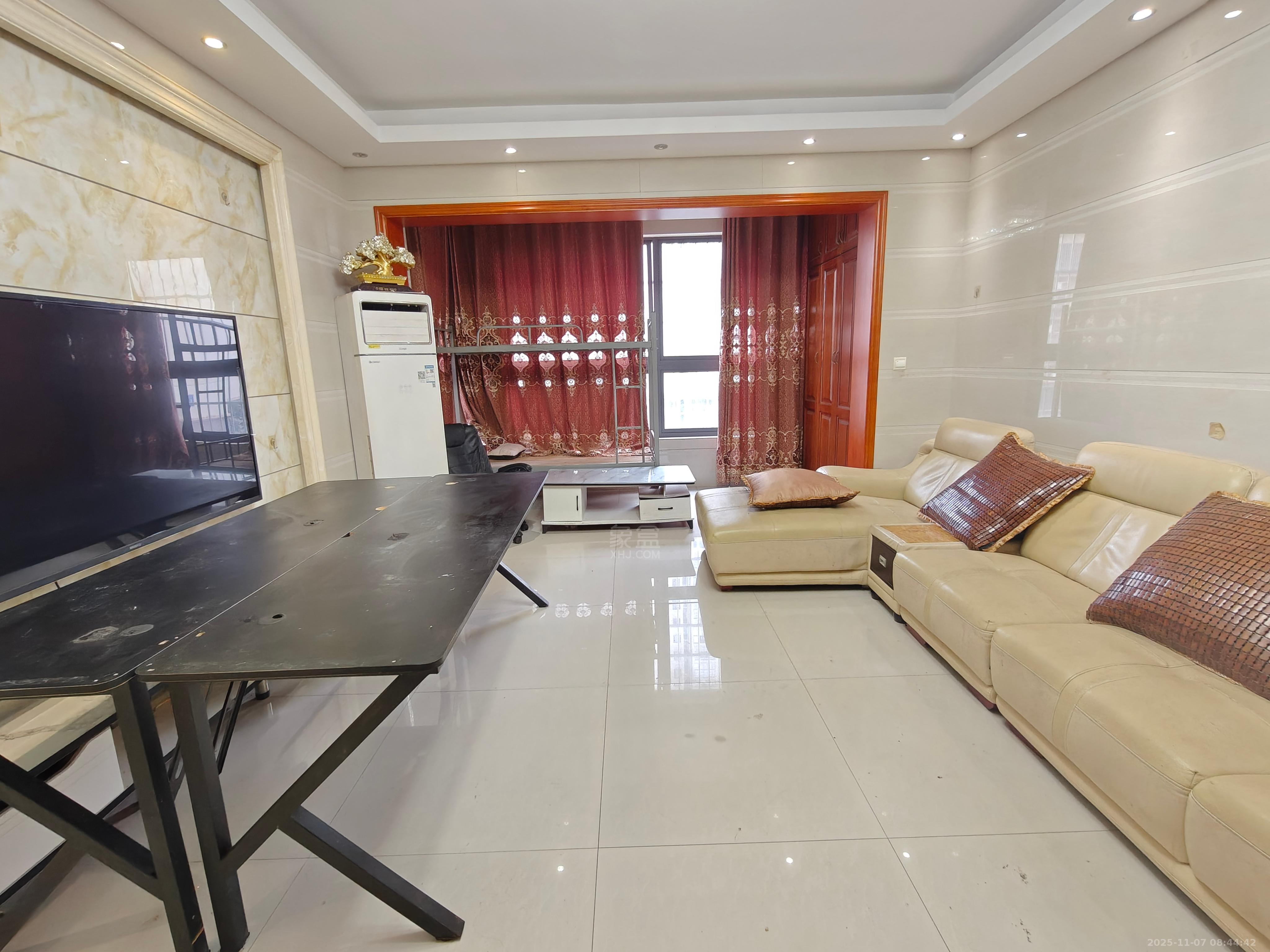 翠谷城 3室2厅2卫 2000.0元/月 翠谷城 3室2厅2卫 2000.0元/月室内图