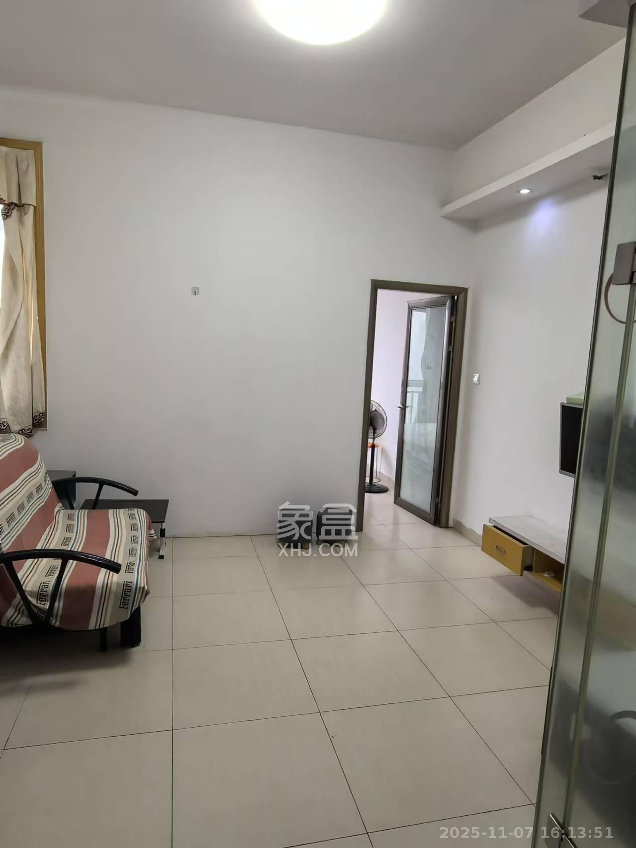 鑫远湘府逸园  1室1厅1卫    1400.0元/月