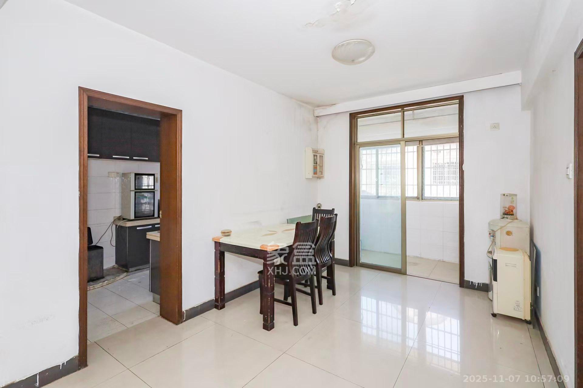 桔洲新苑（观沙岭）  3室2厅2卫    2200.0元/月室内图