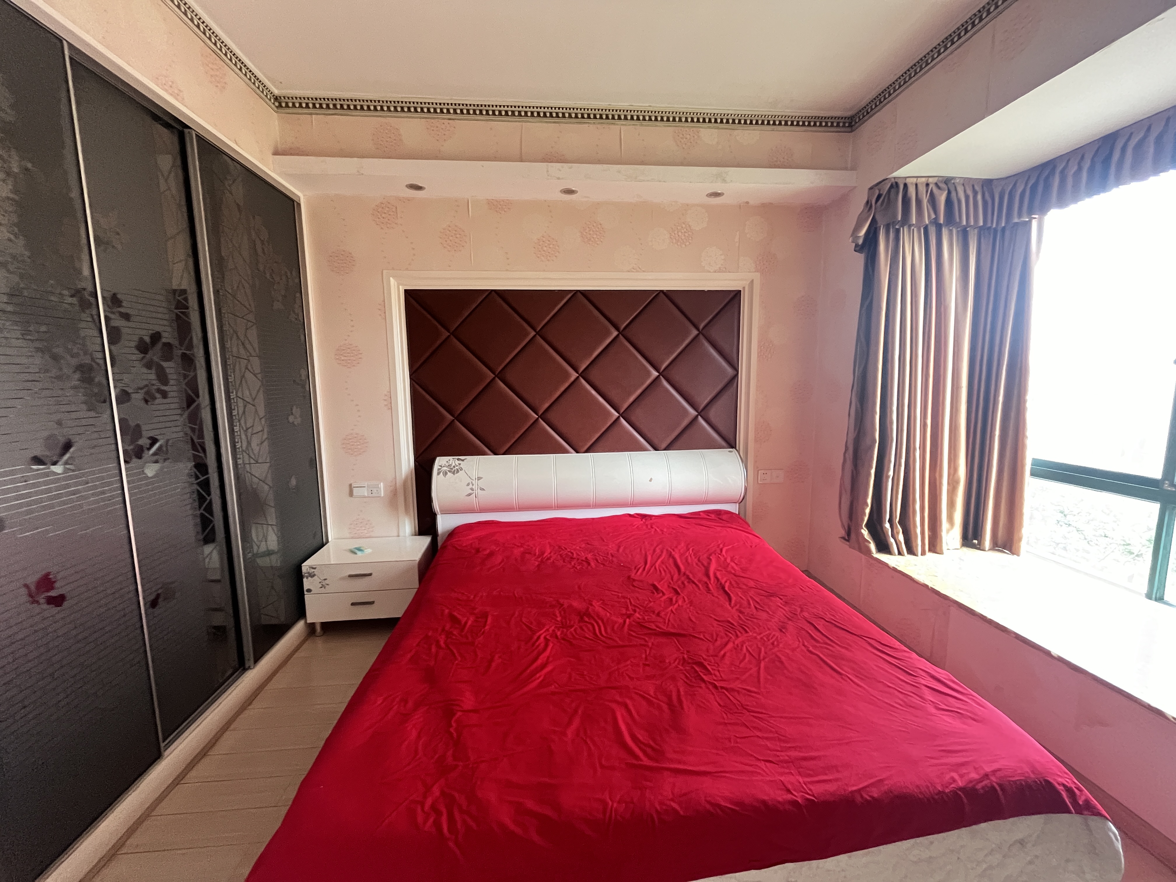 桃花里 2室1厅1卫 1280.0元/月 桃花里 2室1厅1卫 1280.0元/月室内图