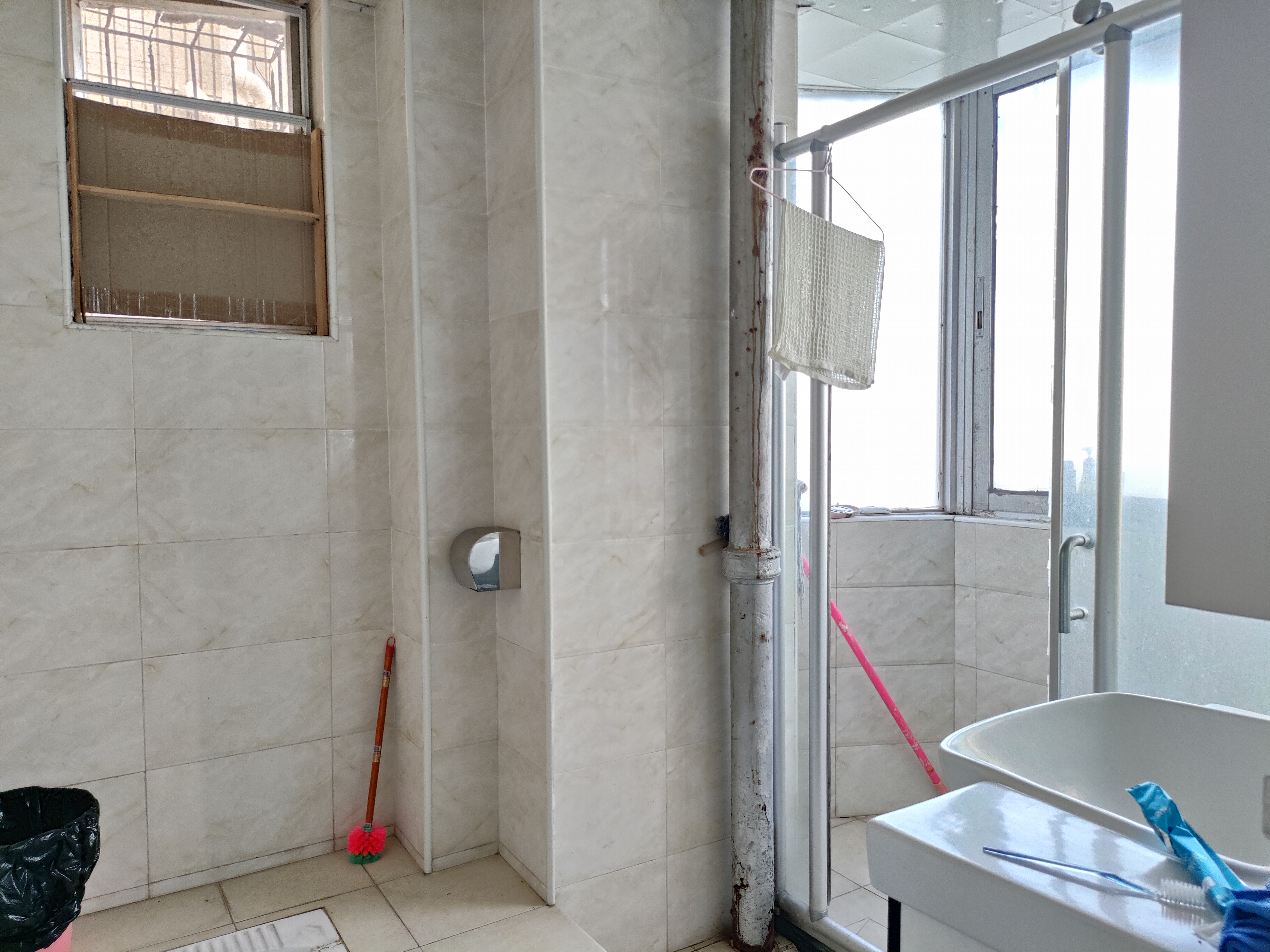 海口农行宿舍（海秀路48-1号）  3室2厅2卫    2400.0元/月室内图