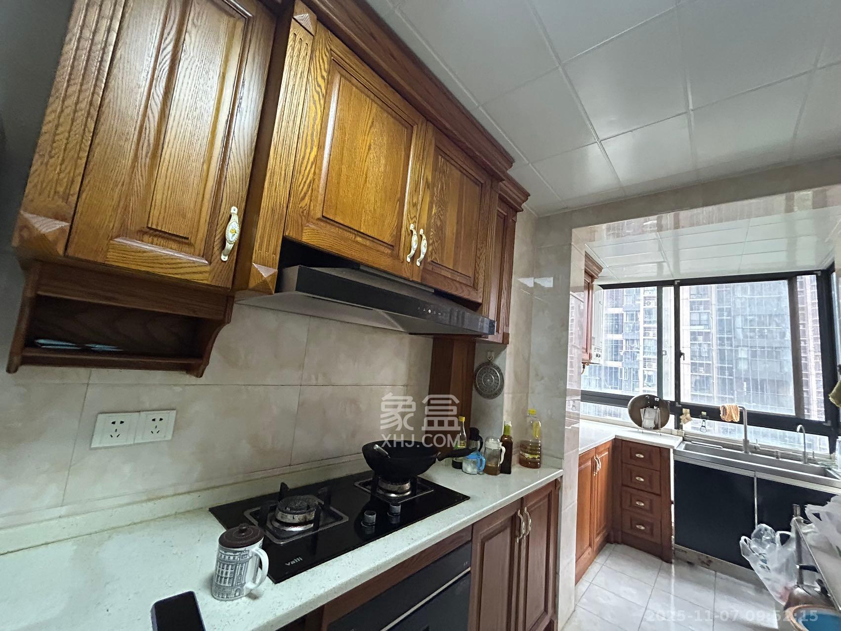 钱隆首府(福晟御园) 2室1厅2卫 3200.0元/月 钱隆首府(福晟御园) 2室1厅2卫 3200.0元/月室内图