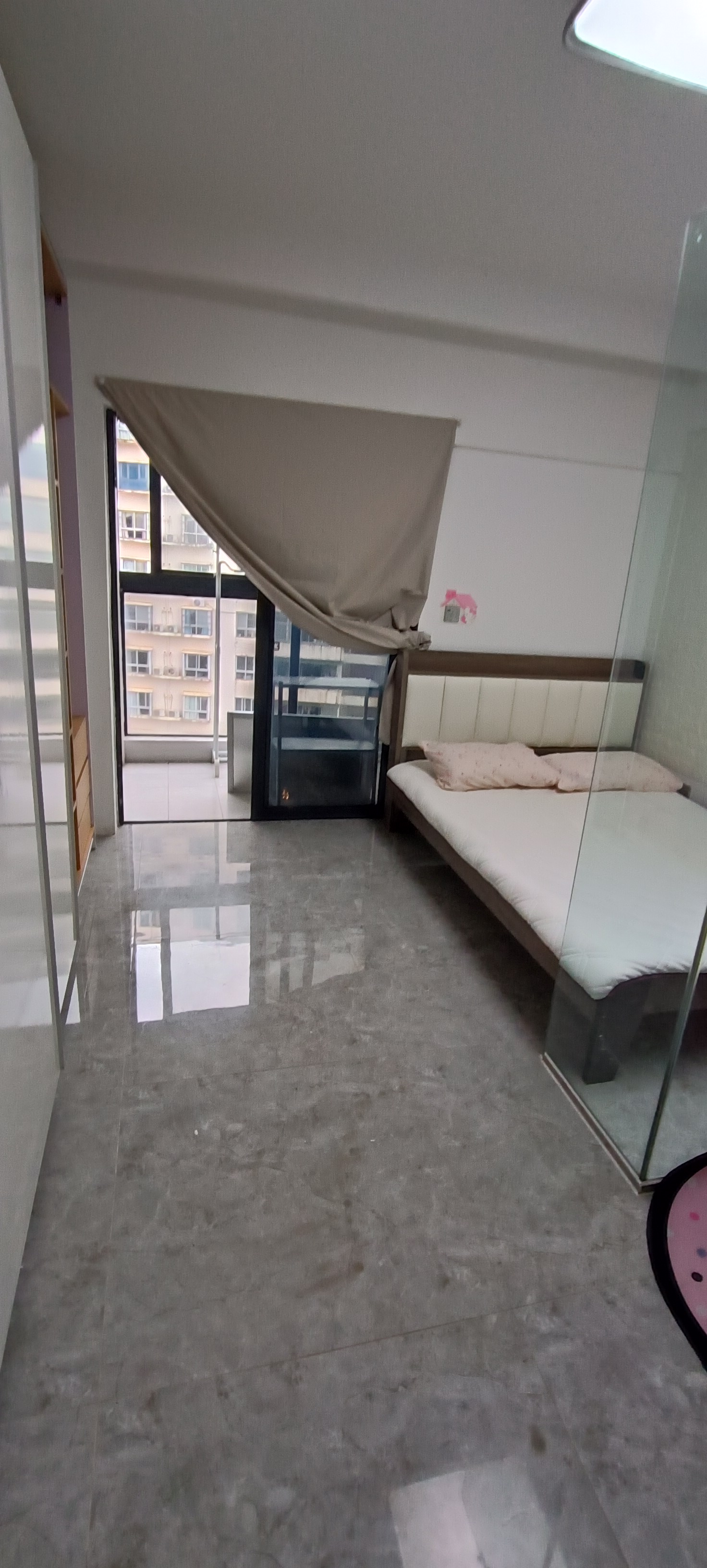 宇建国贸城  1室1厅1卫    2200.0元/月室内图