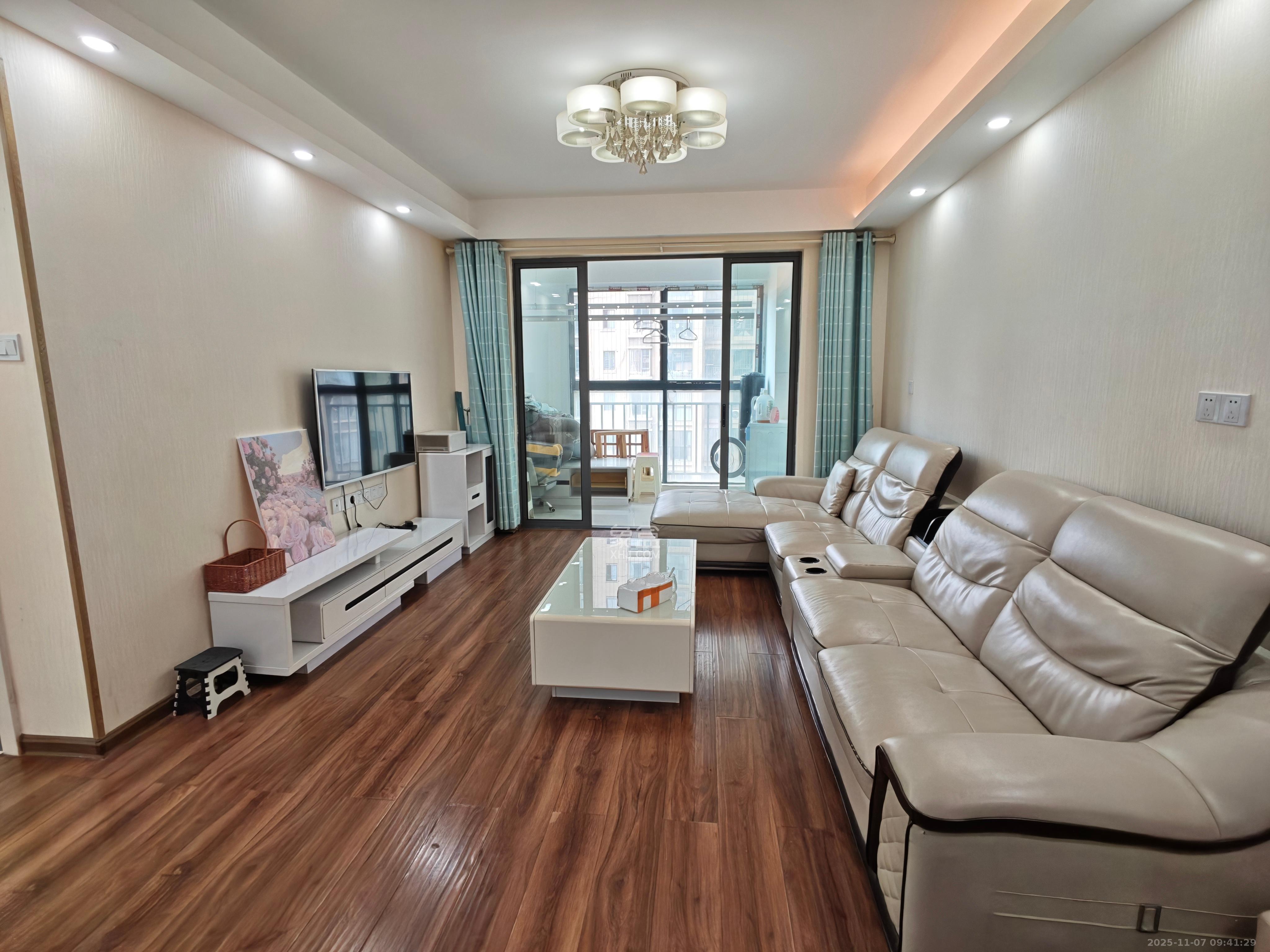 鑫远御文台一期 2室0厅1卫 2200.0元/月 鑫远御文台一期 2室0厅1卫 2200.0元/月室内图