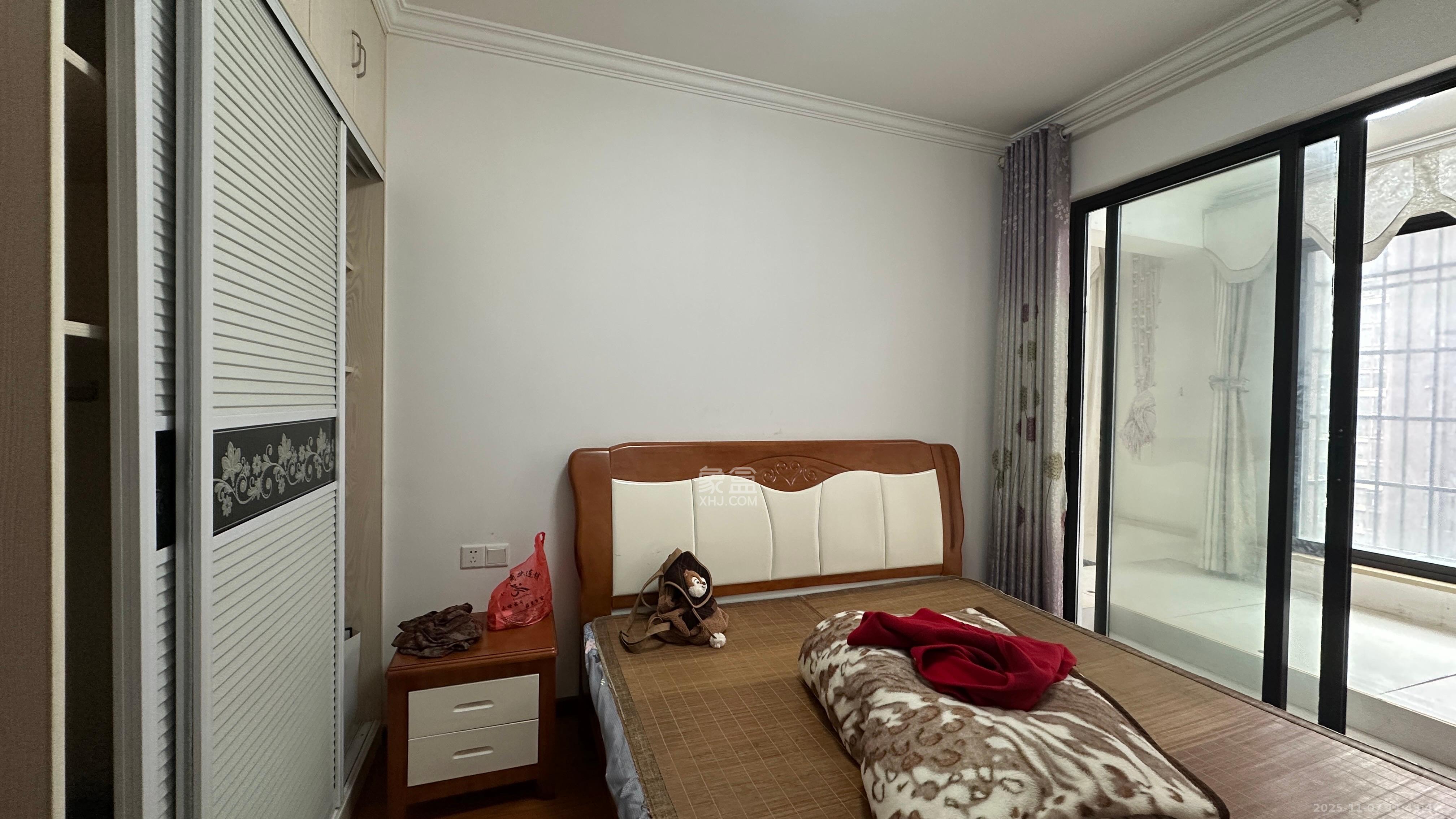 新城国际花都 3室2厅2卫 1800.0元/月 新城国际花都 3室2厅2卫 1800.0元/月室内图