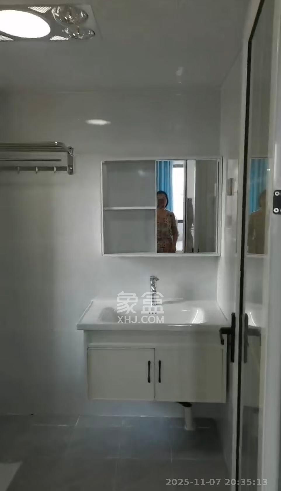 荣盛花语书苑 2室2厅1卫 2200.0元/月 荣盛花语书苑 2室2厅1卫 2200.0元/月室内图