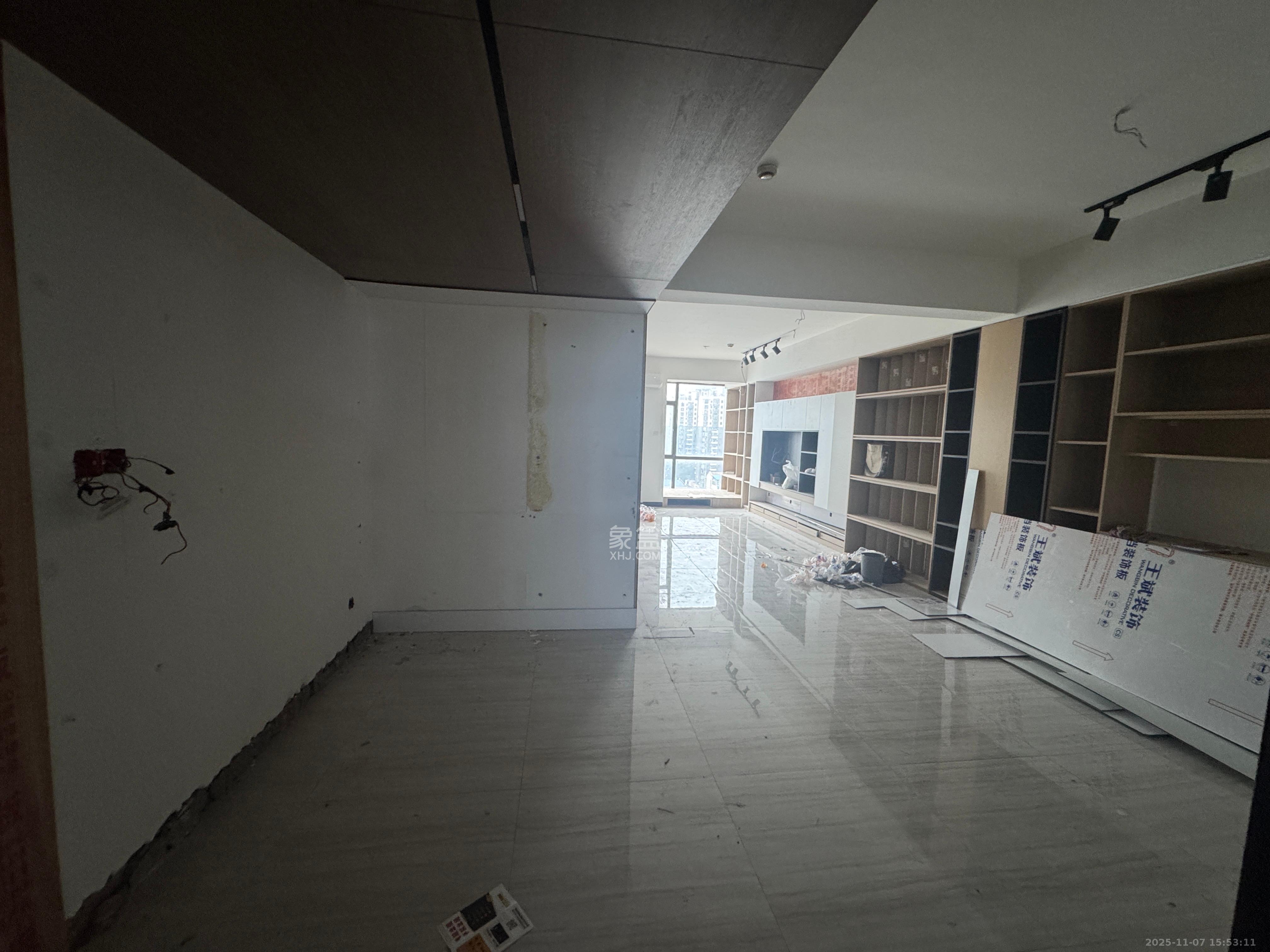 长房中庭国际(东郡华蓉广场) 1室1厅1卫 3200.0元/月 长房中庭国际(东郡华蓉广场) 1室1厅1卫 3200.0元/月室内图