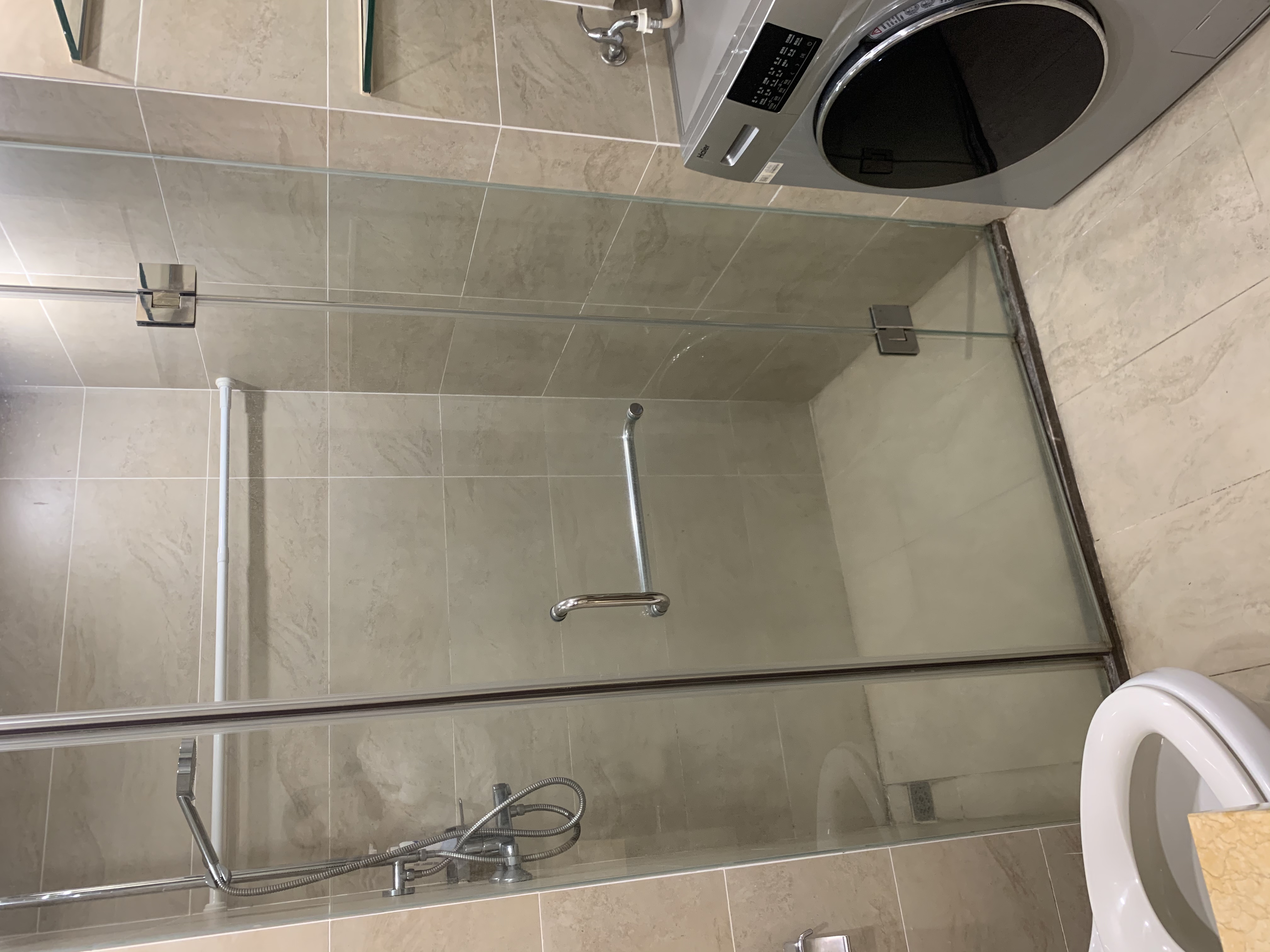 海航豪庭南苑  1室1厅1卫    2800.0元/月室内图