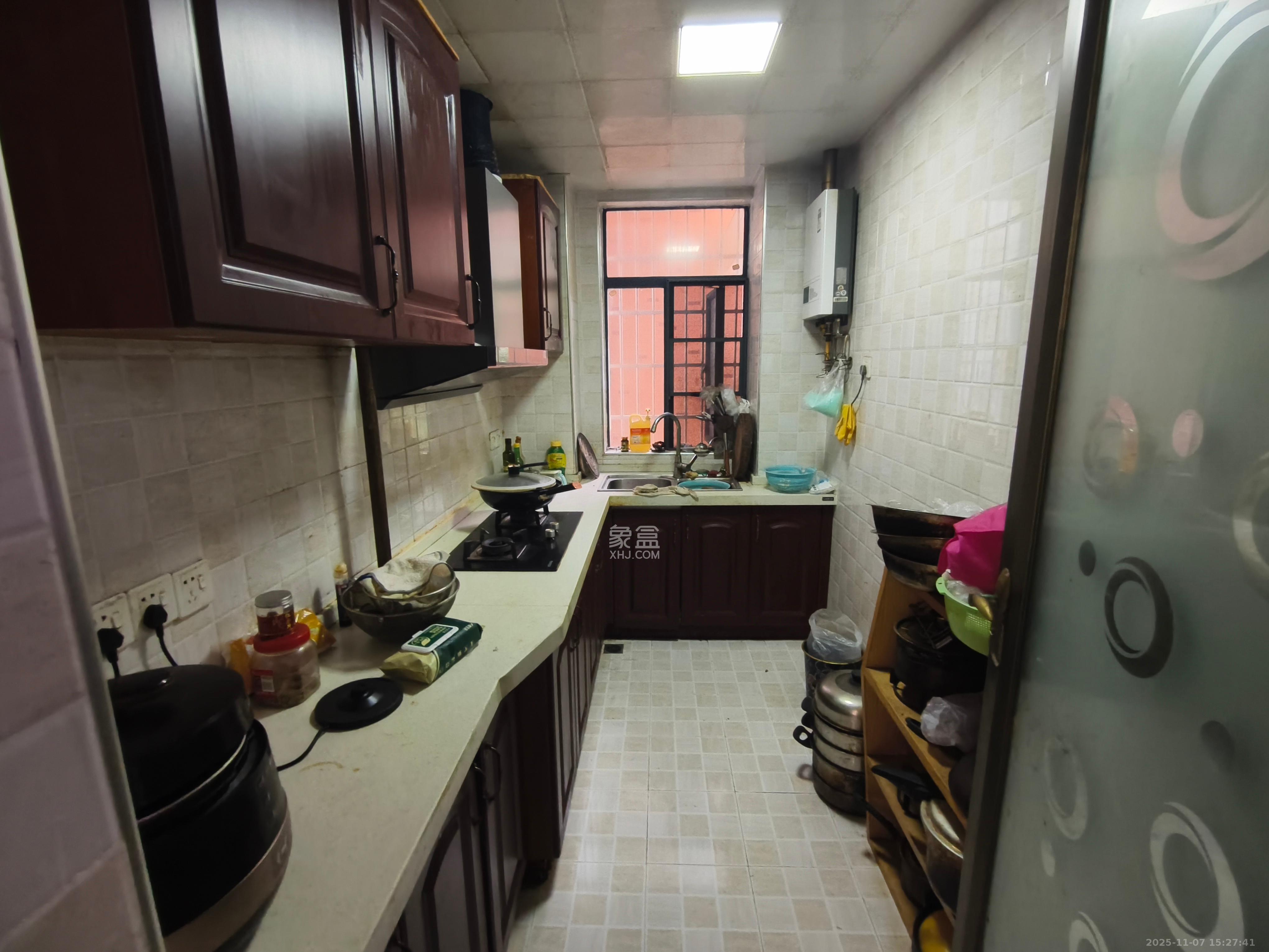 湘府名邸(同力家园) 1室2厅2卫 2000.0元/月 湘府名邸(同力家园) 1室2厅2卫 2000.0元/月室内图