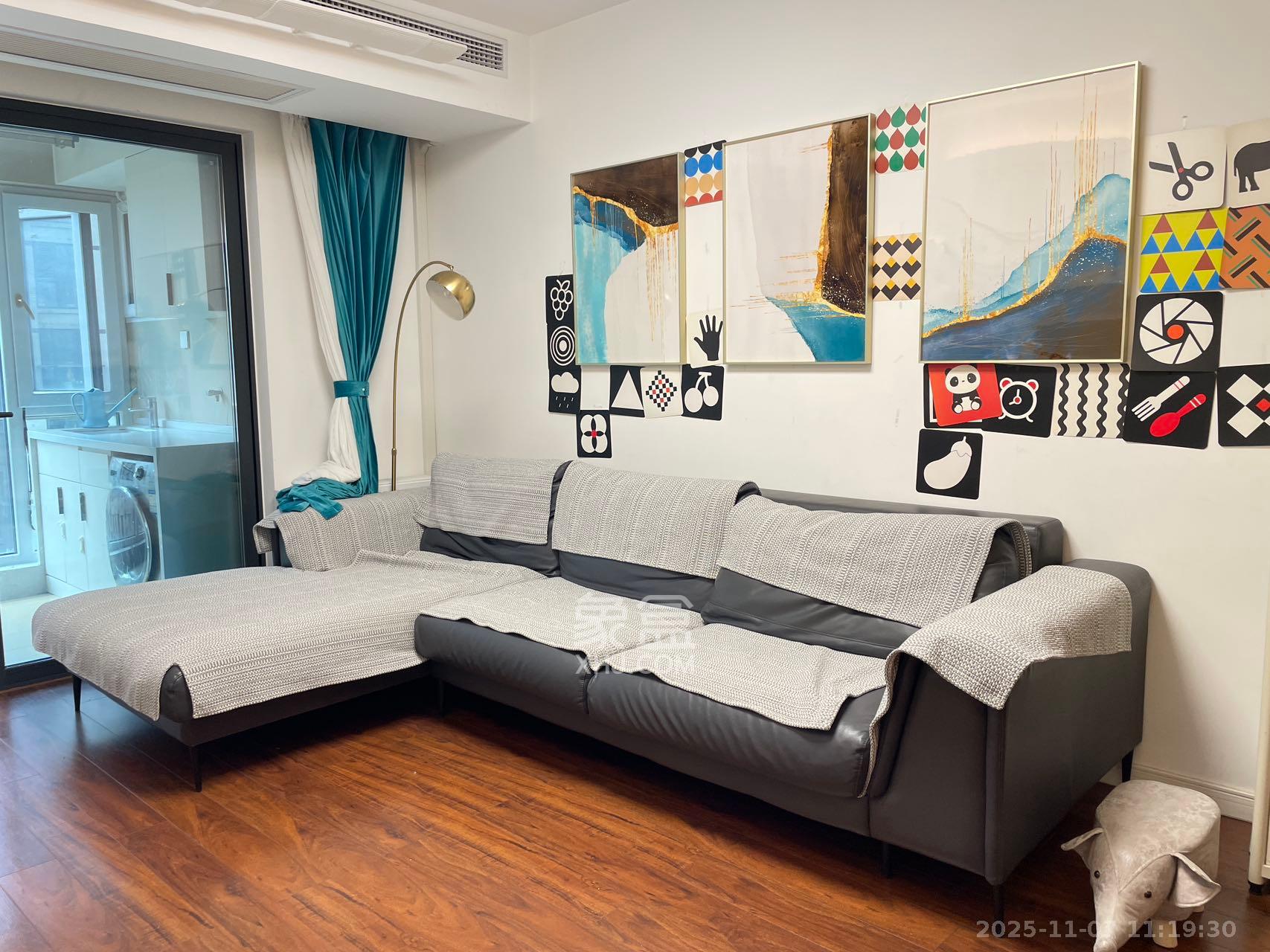 万科魅力之城观澜里 3室2厅2卫 2900.0元/月 万科魅力之城观澜里 3室2厅2卫 2900.0元/月室内图