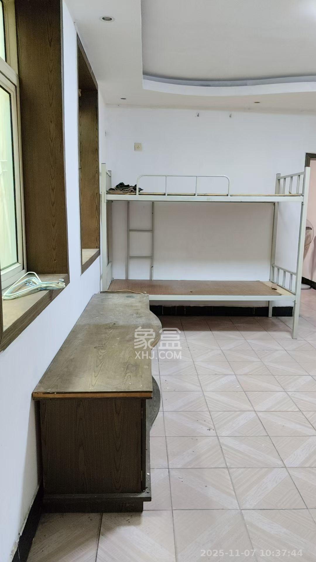 聚福民居  2室1厅1卫    2000.0元/月