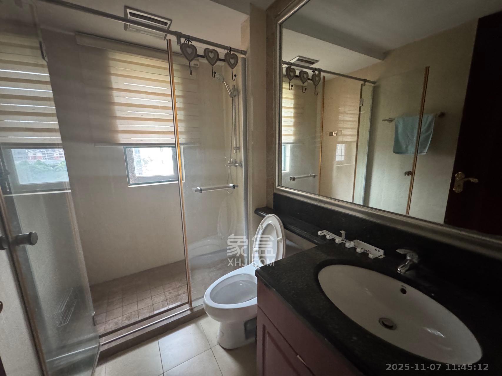 恒大雅苑 4室2厅2卫 3500.0元/月 恒大雅苑 4室2厅2卫 3500.0元/月室内图