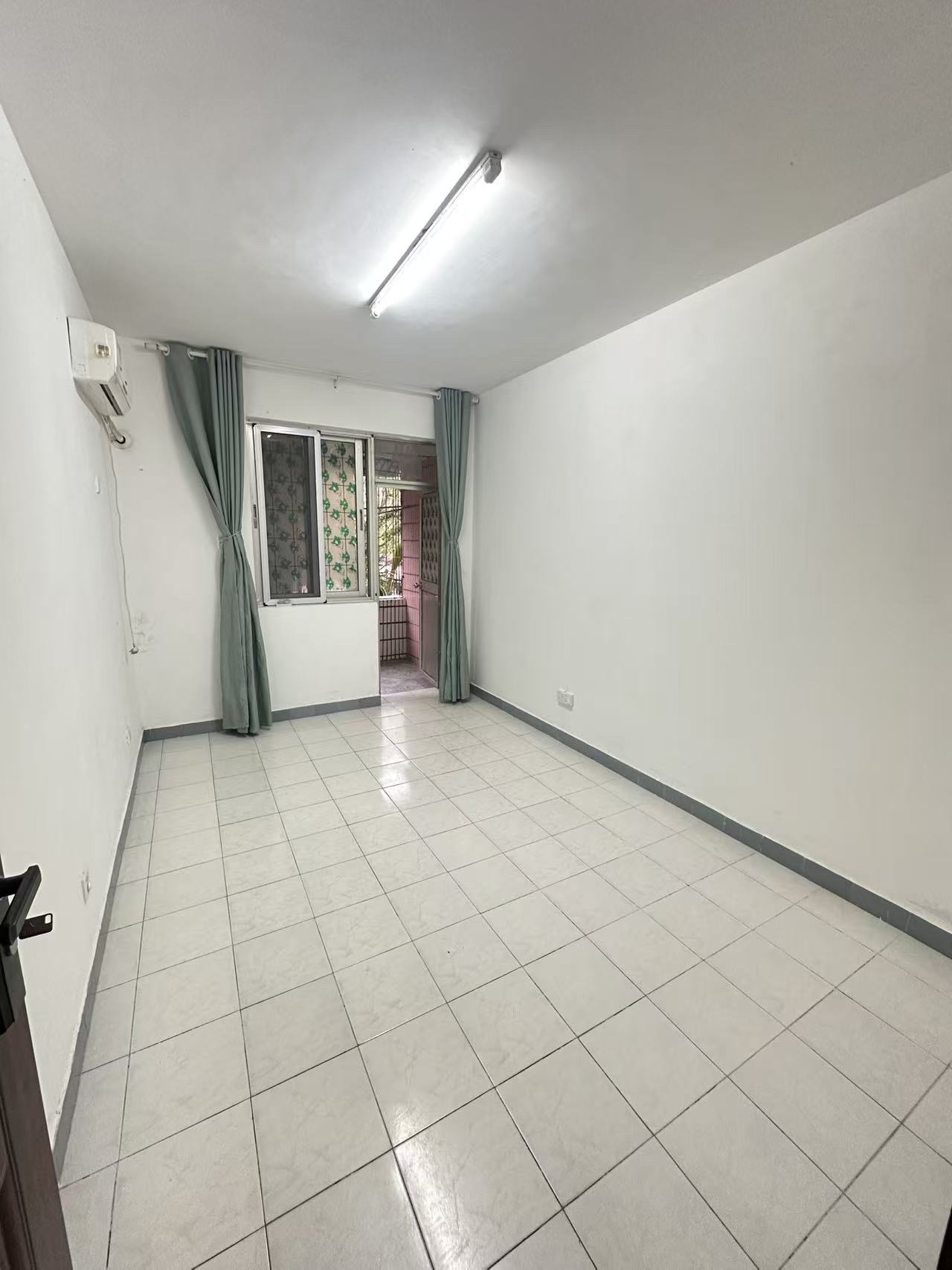 侨诚花园  1室0厅0卫    1500.0元/月室内图