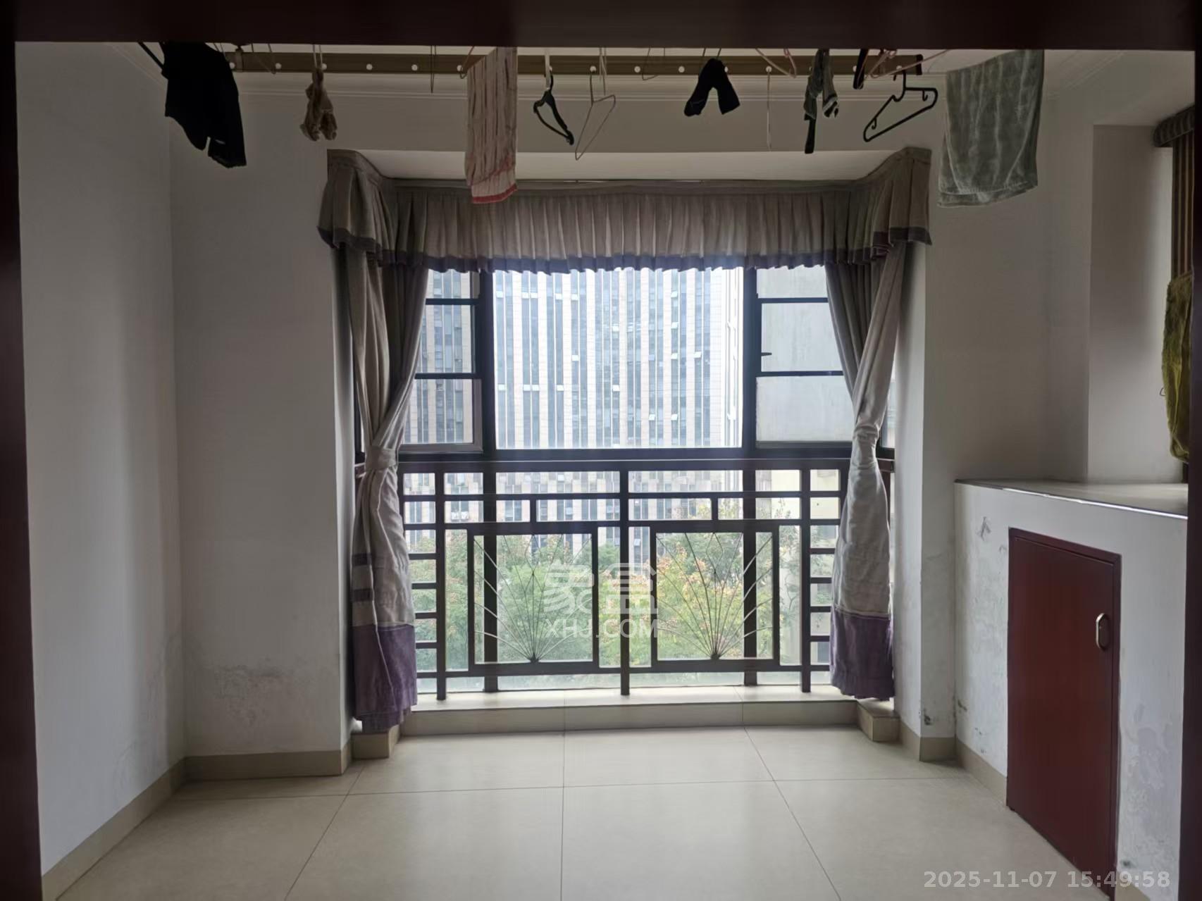 高信向日葵  2室2厅1卫    2600.0元/月室内图