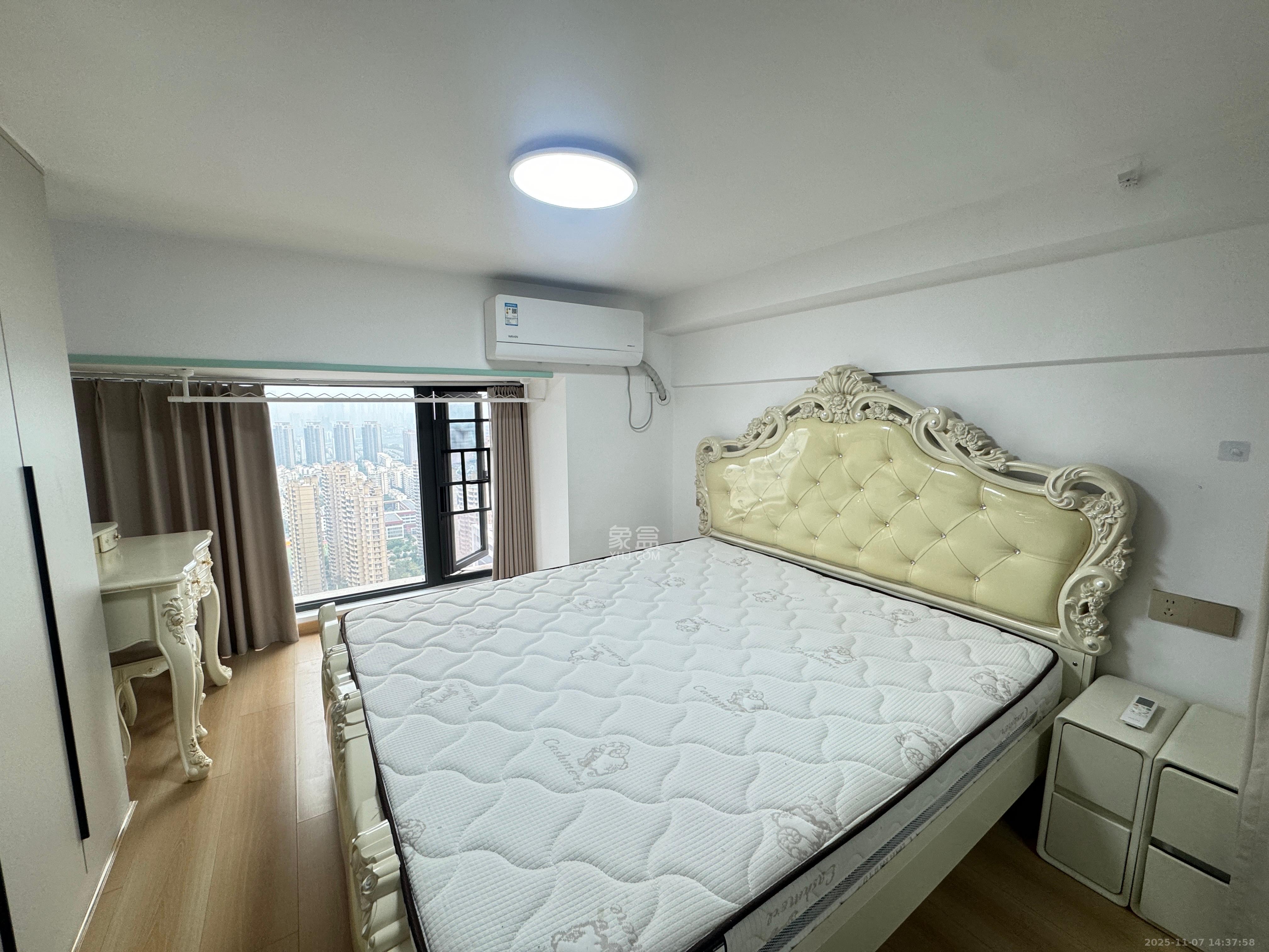 保利中环广场(保利中悦苑) 2室1厅1卫 2100.0元/月 保利中环广场(保利中悦苑) 2室1厅1卫 2100.0元/月室内图