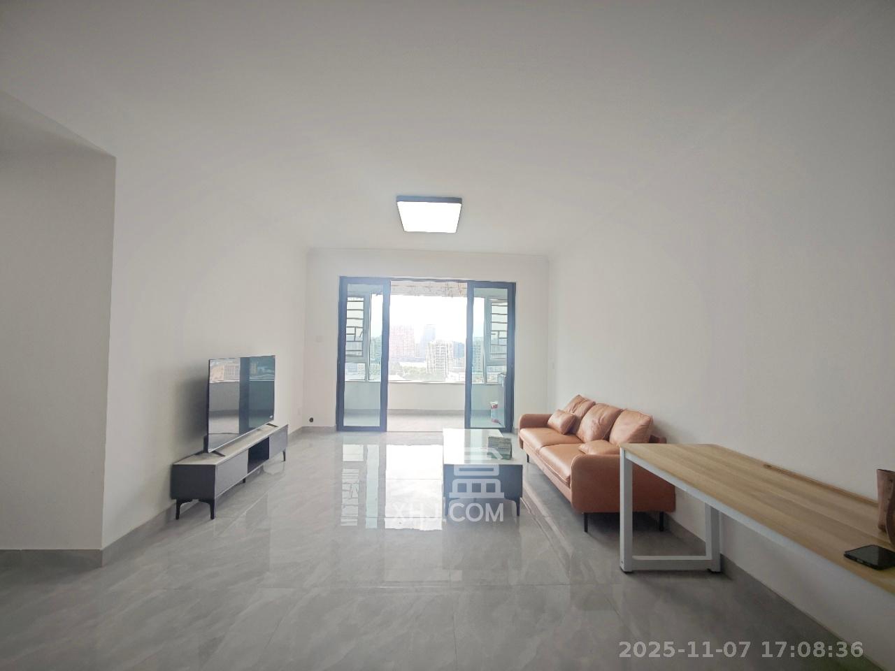 长房云公馆  3室2厅2卫    2500.0元/月室内图